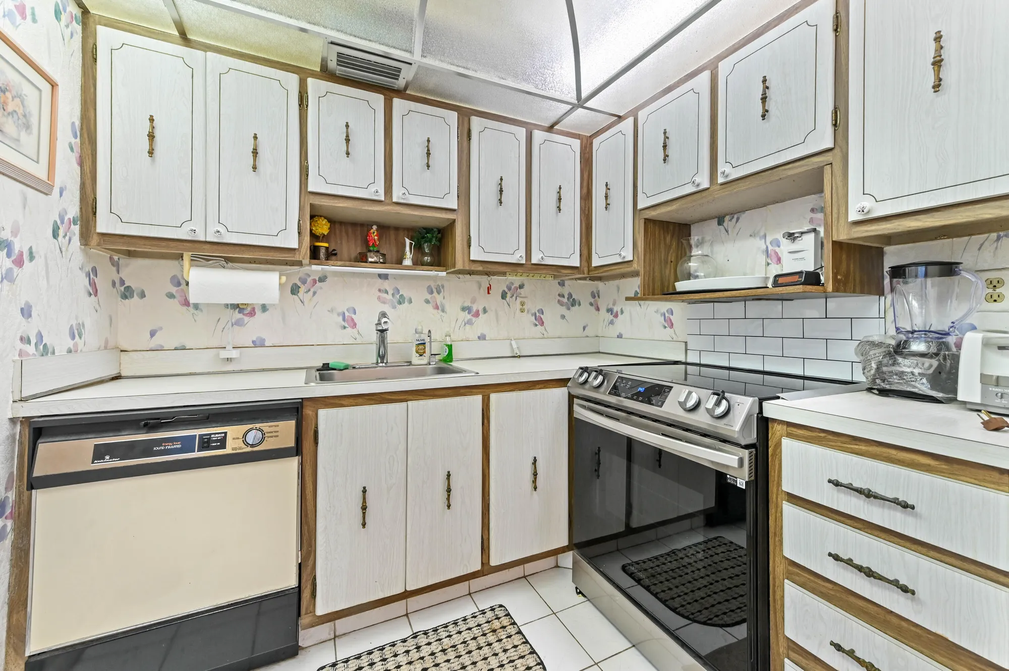 Property Slideshow image 10 of 36 | 588 normandy m, Delray Beach, FL, 33484