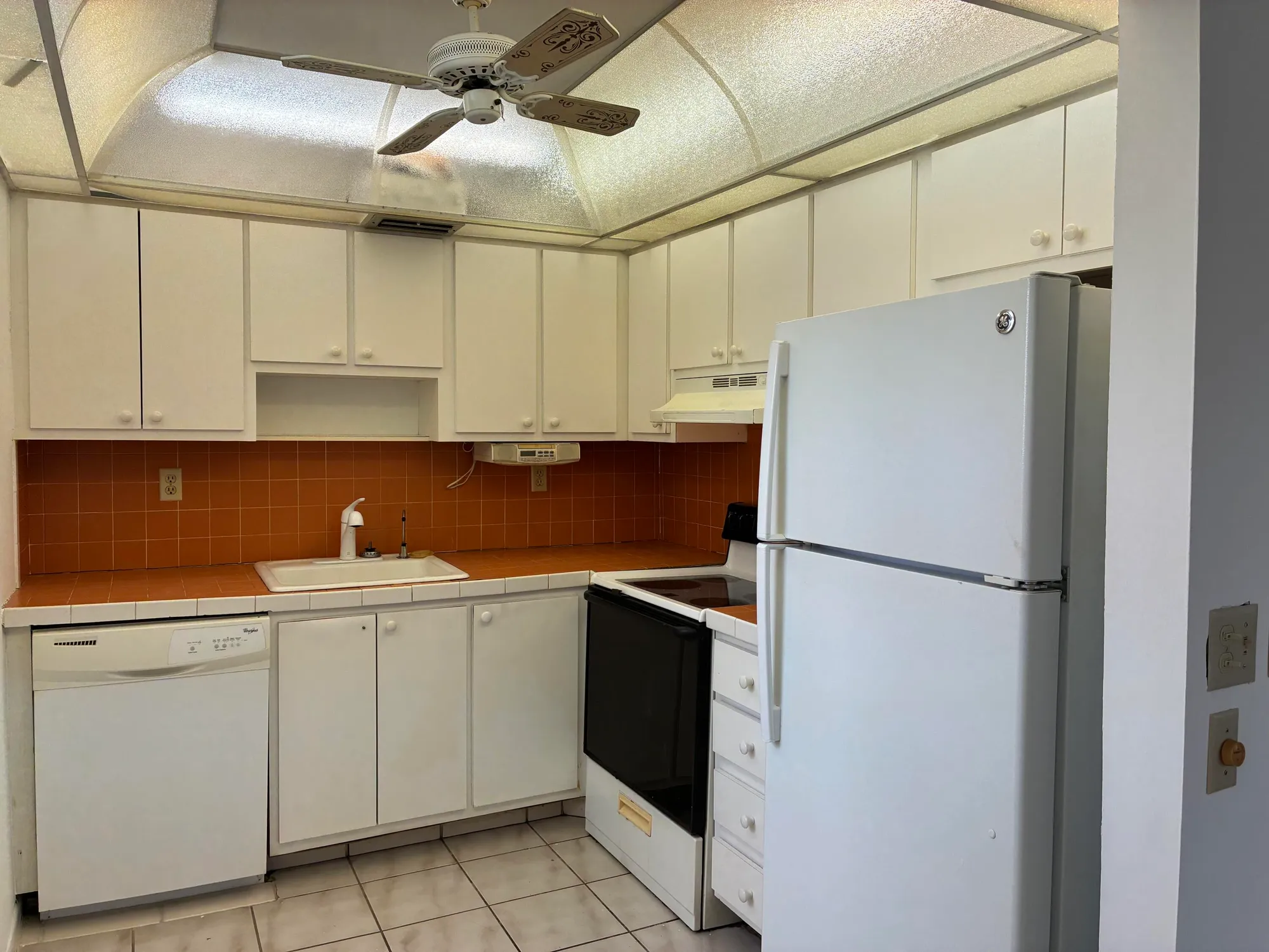 Property Slideshow image 7 of 55 | 574 burgundy l # 574, Delray Beach, FL, 33484