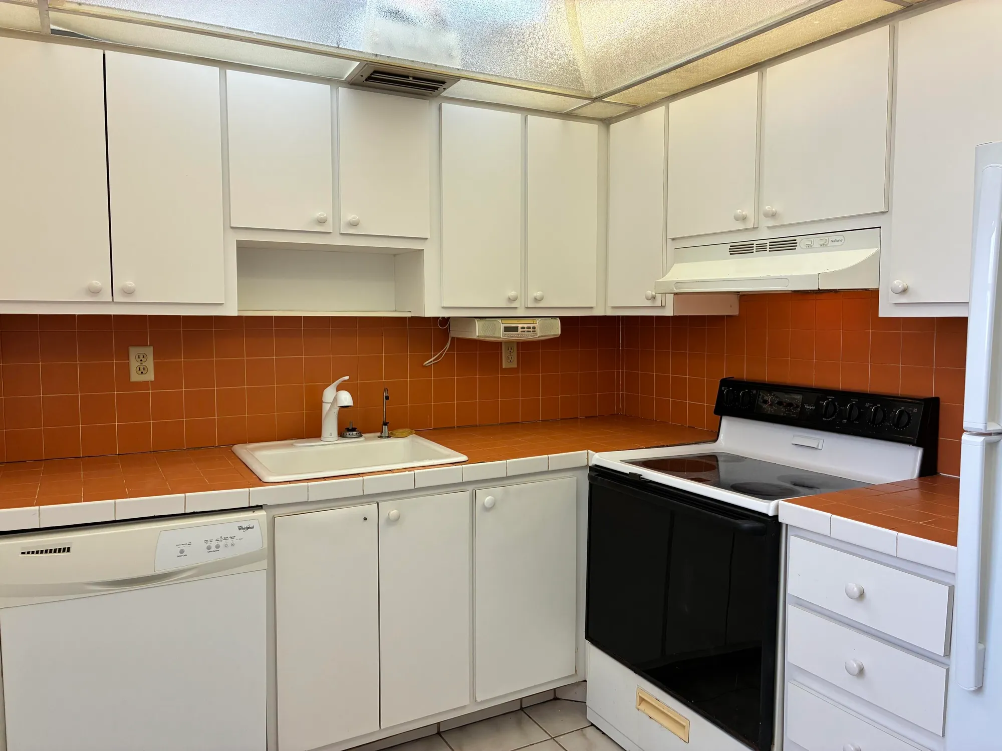 Property Slideshow image 8 of 55 | 574 burgundy l # 574, Delray Beach, FL, 33484