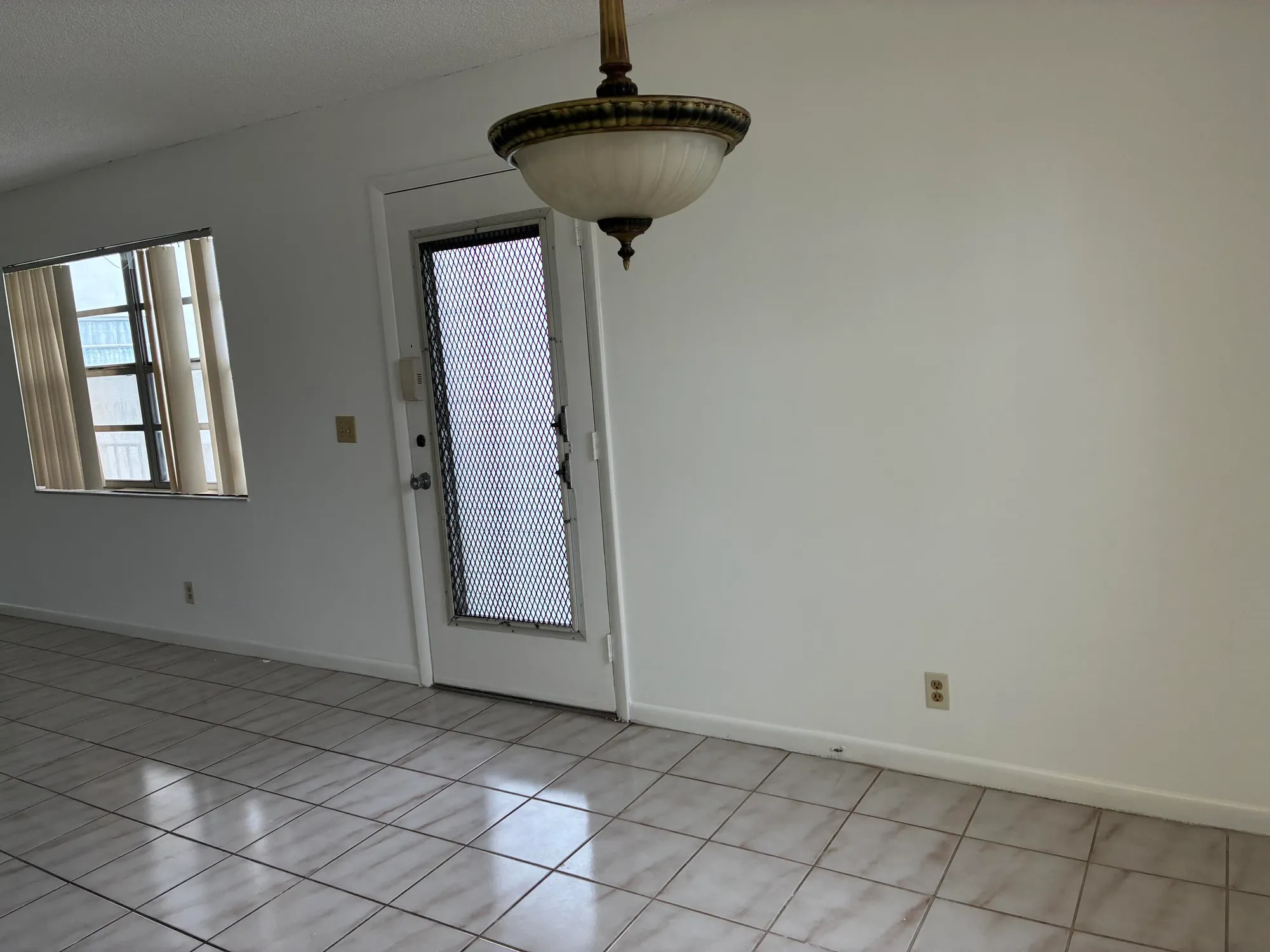 Property Slideshow image 10 of 55 | 574 burgundy l # 574, Delray Beach, FL, 33484