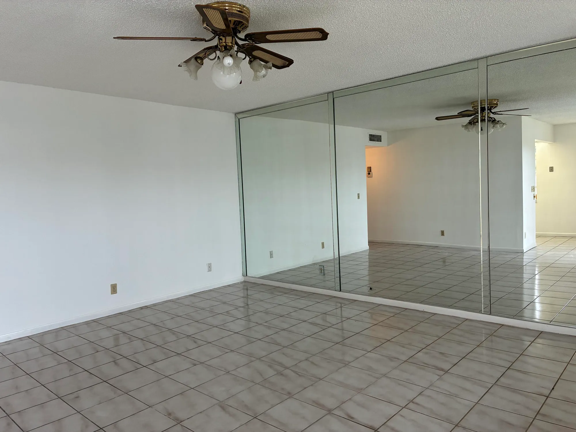 Property Slideshow image 11 of 55 | 574 burgundy l # 574, Delray Beach, FL, 33484