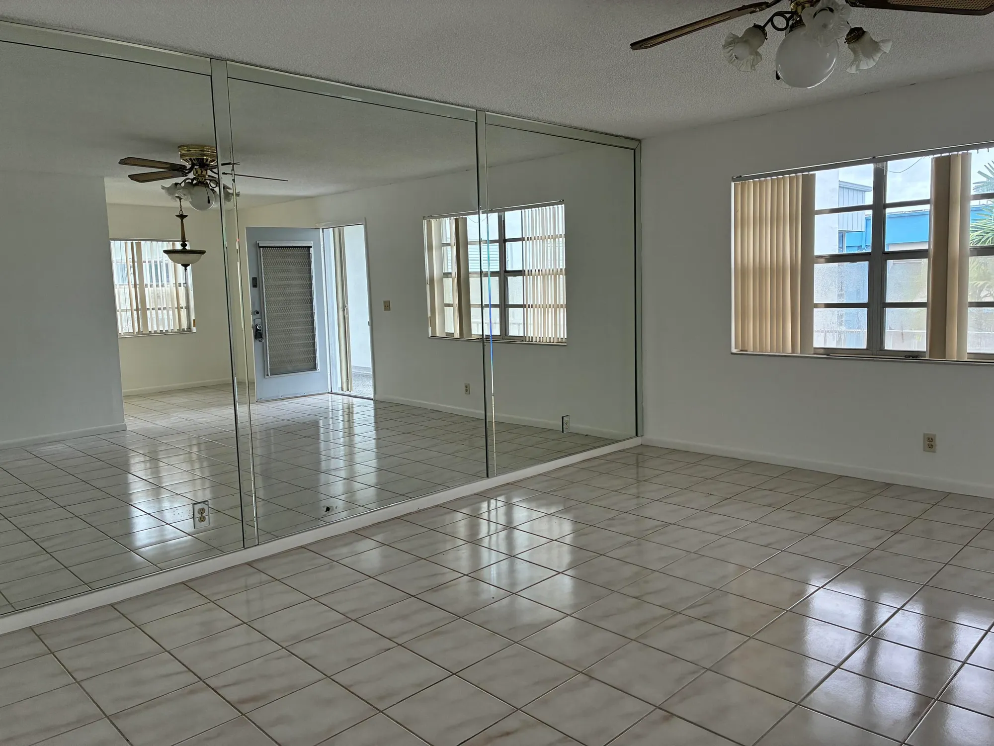 Property Slideshow image 12 of 55 | 574 burgundy l # 574, Delray Beach, FL, 33484