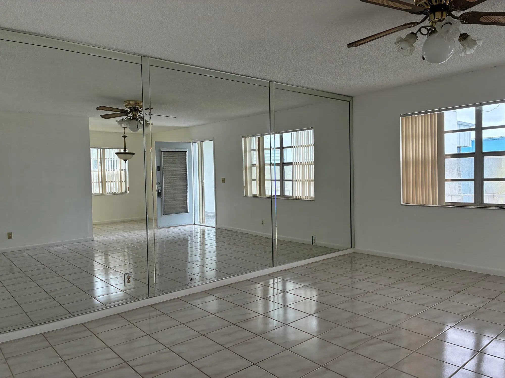 Property Slideshow image 15 of 55 | 574 burgundy l # 574, Delray Beach, FL, 33484