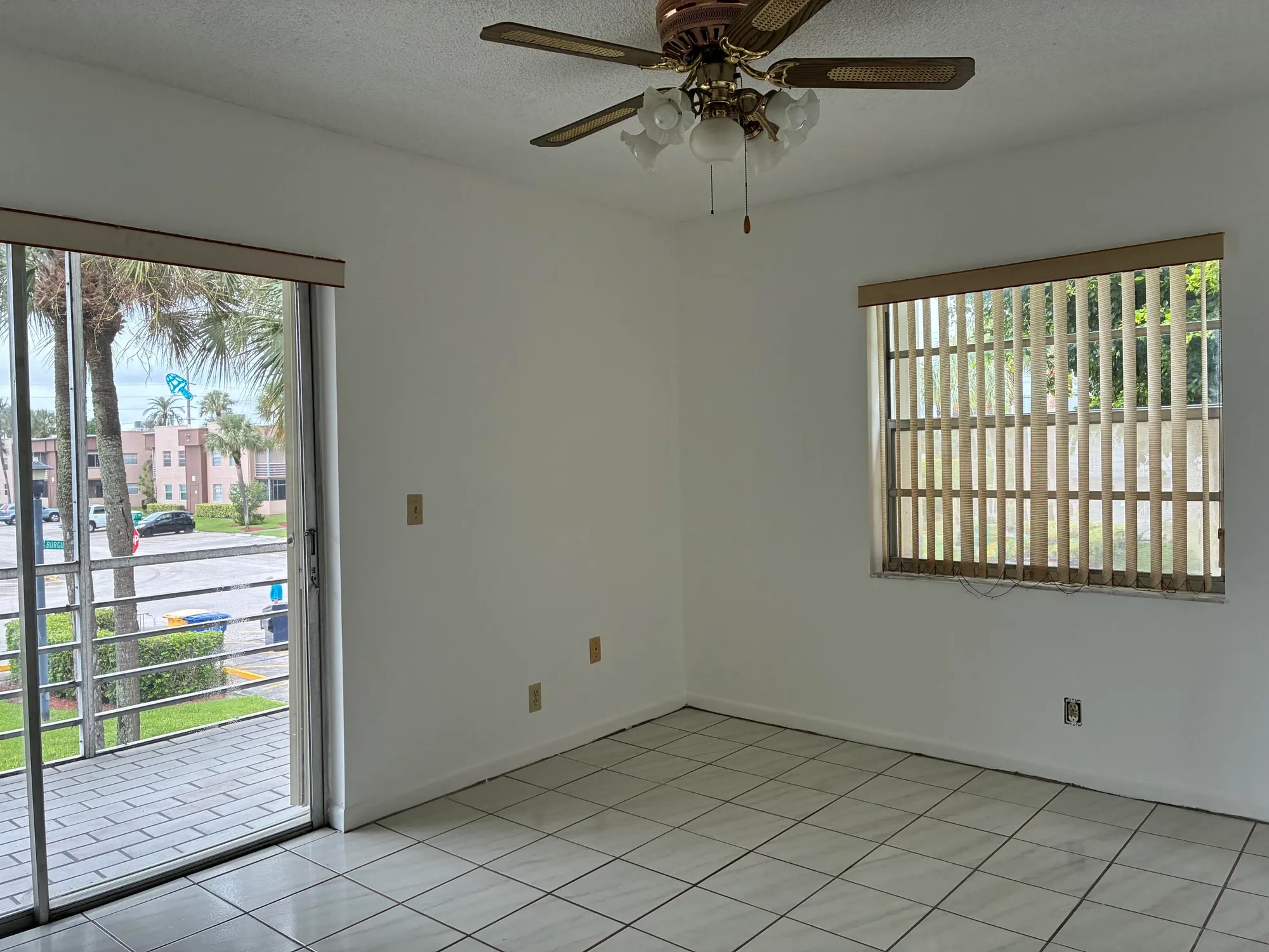 Property Slideshow image 26 of 55 | 574 burgundy l # 574, Delray Beach, FL, 33484