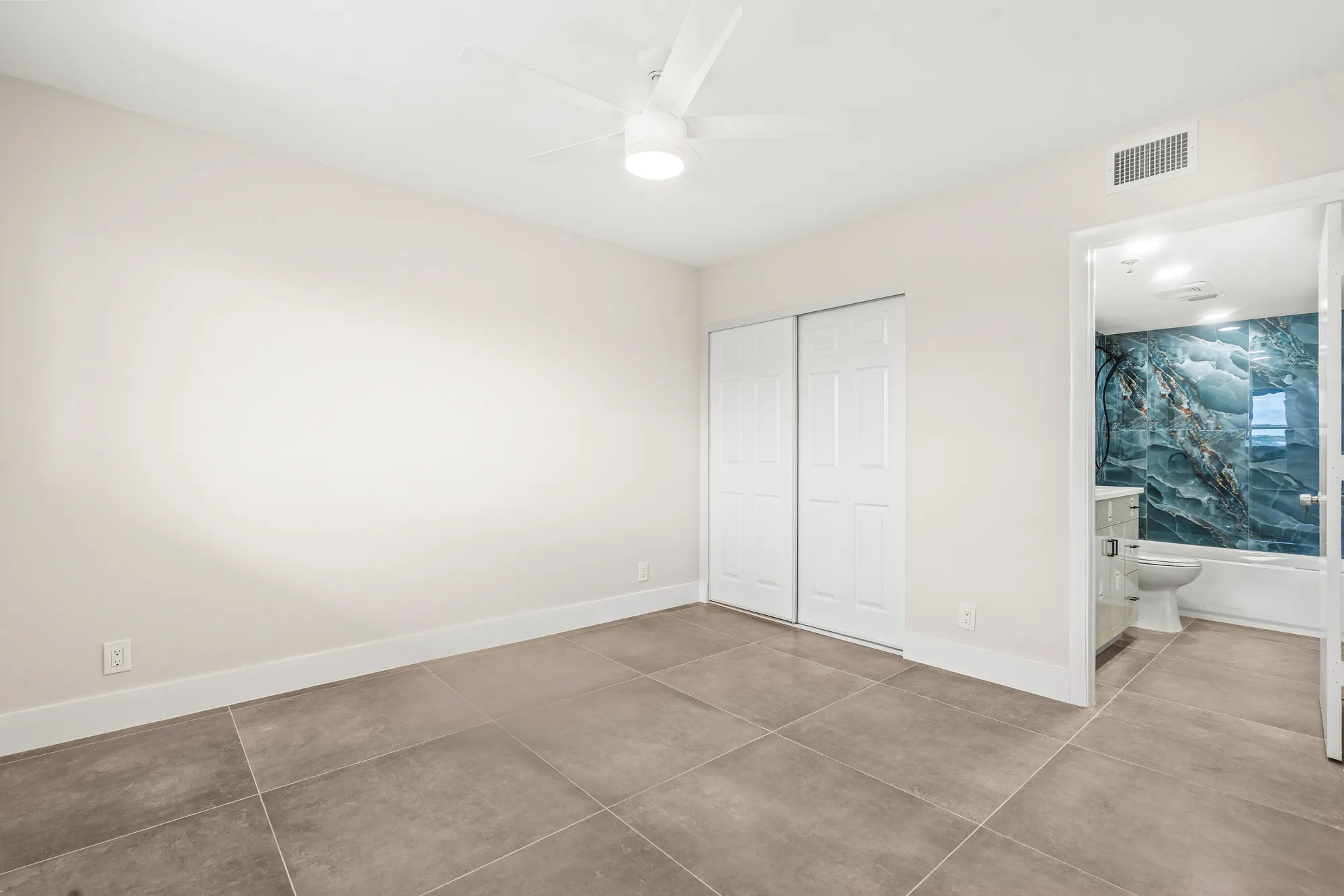 Property Slideshow image 17 of 32 | 14425 strathmore ln 505, Delray Beach, FL, 33446