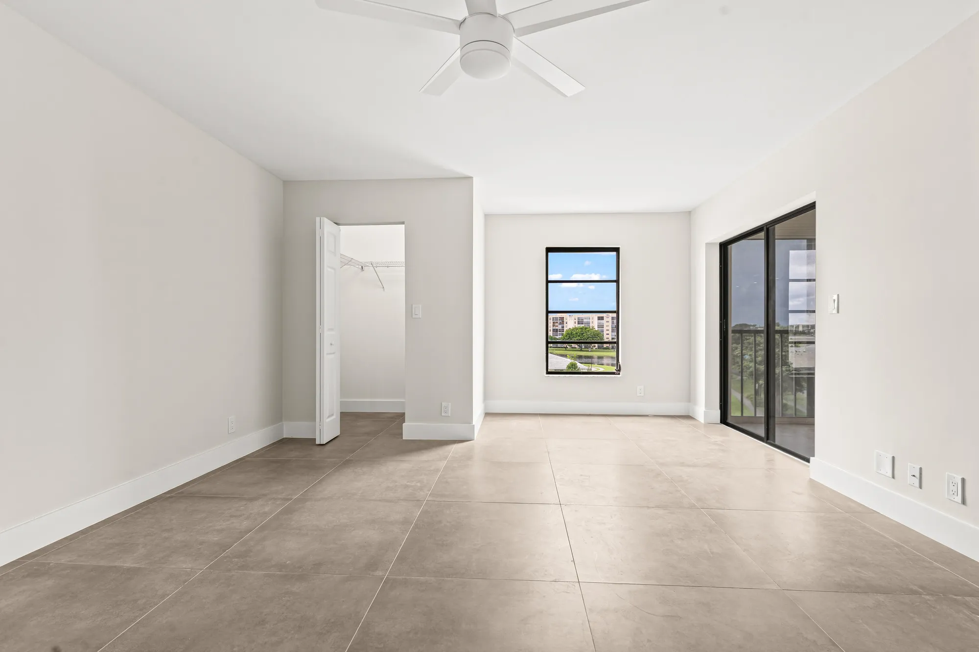 Property Slideshow image 23 of 32 | 14425 strathmore ln 505, Delray Beach, FL, 33446