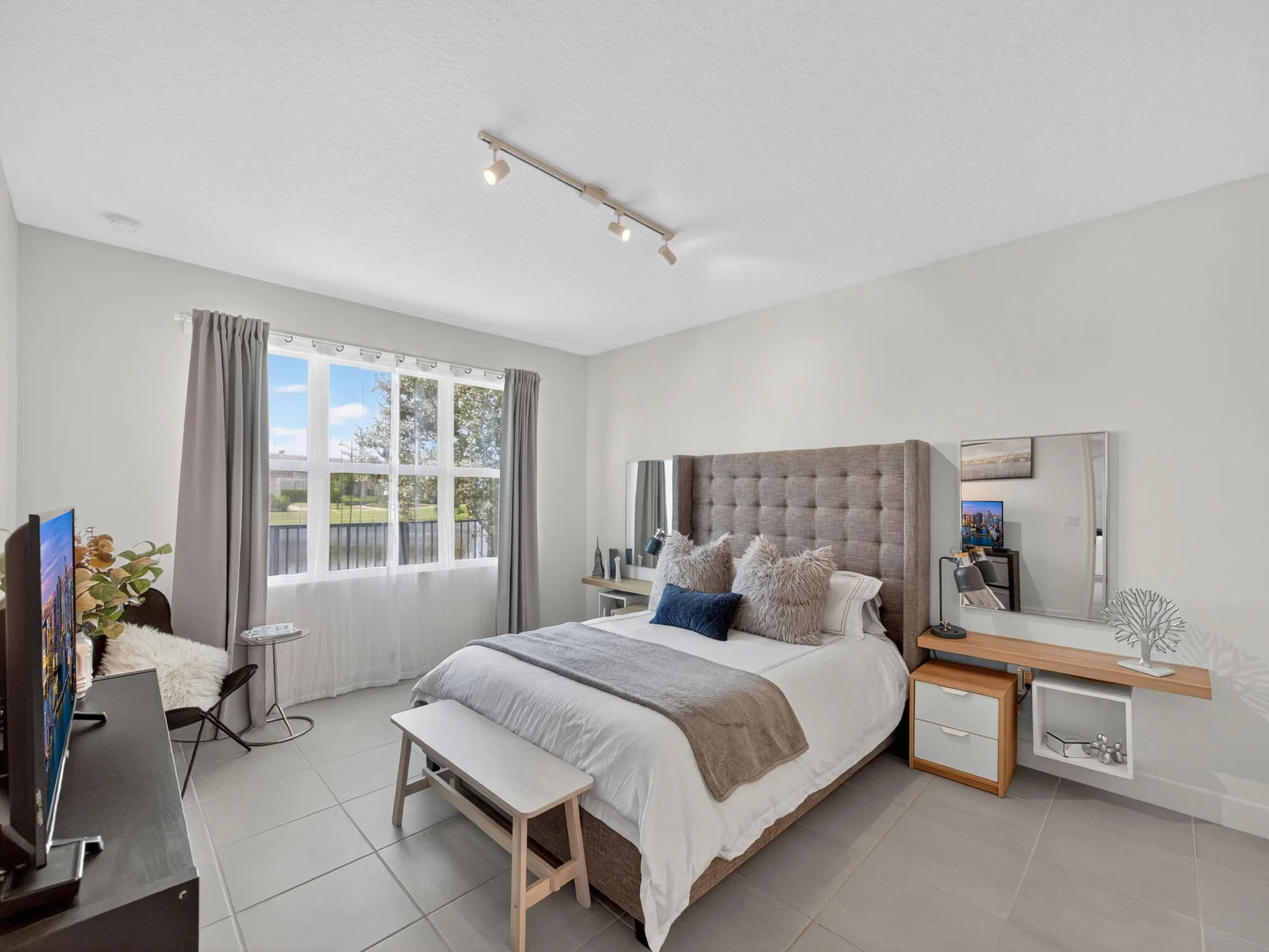 Property Slideshow image 17 of 118 | 11760 sw river crossing pl, Port Saint Lucie, FL, 34987