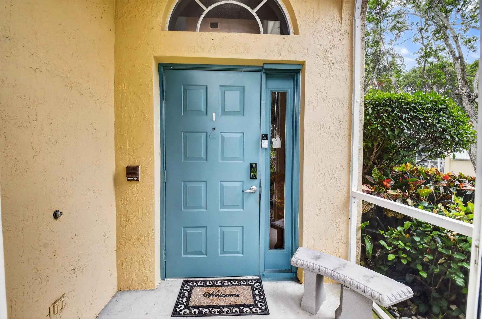 Property Slideshow image 3 of 91 | 12528 crystal pointe dr unit 202, Boynton Beach, FL, 33437