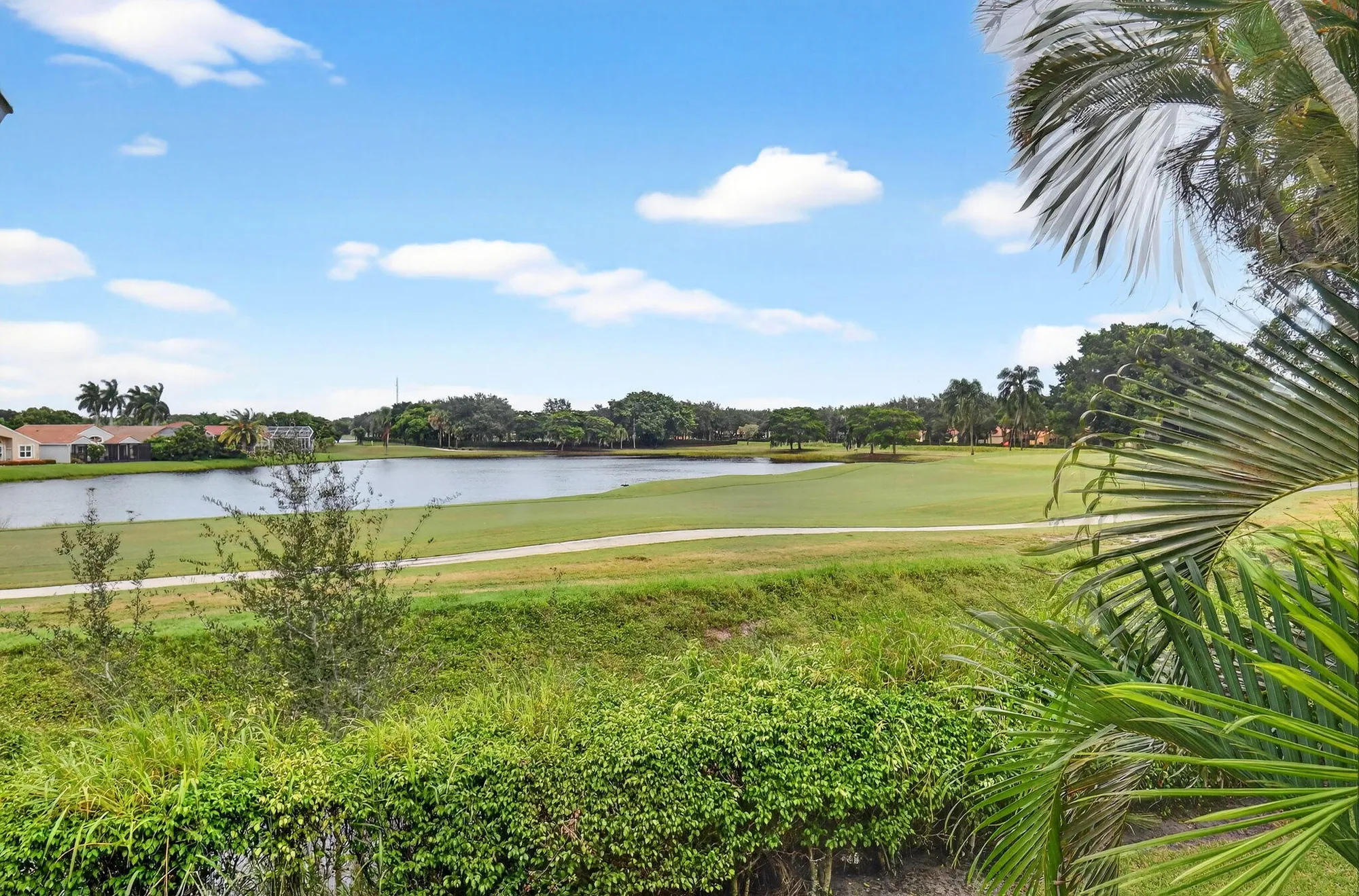 Property Slideshow image 43 of 91 | 12528 crystal pointe dr unit 202, Boynton Beach, FL, 33437