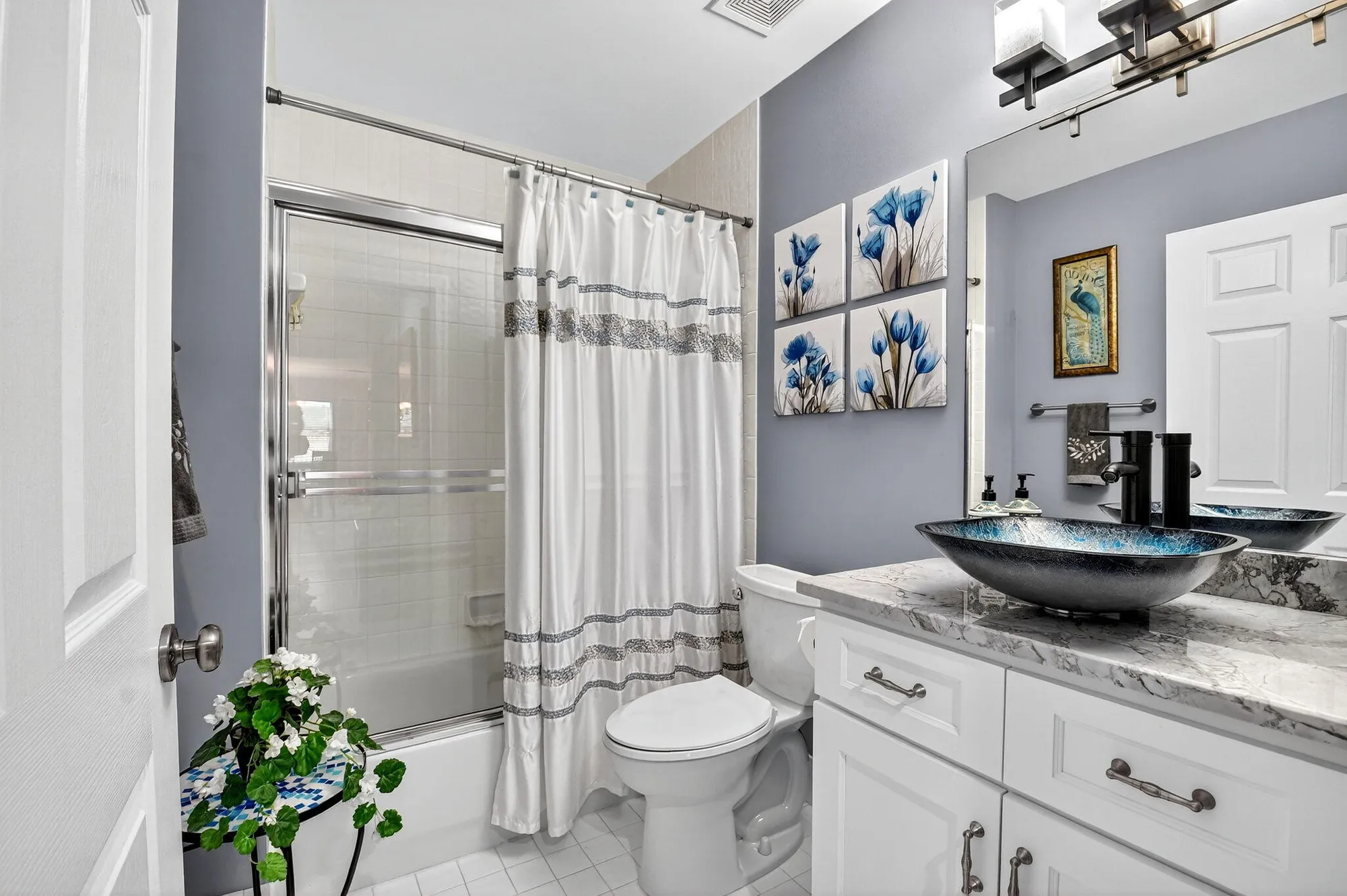 Property Slideshow image 14 of 91 | 12528 crystal pointe dr unit 202, Boynton Beach, FL, 33437