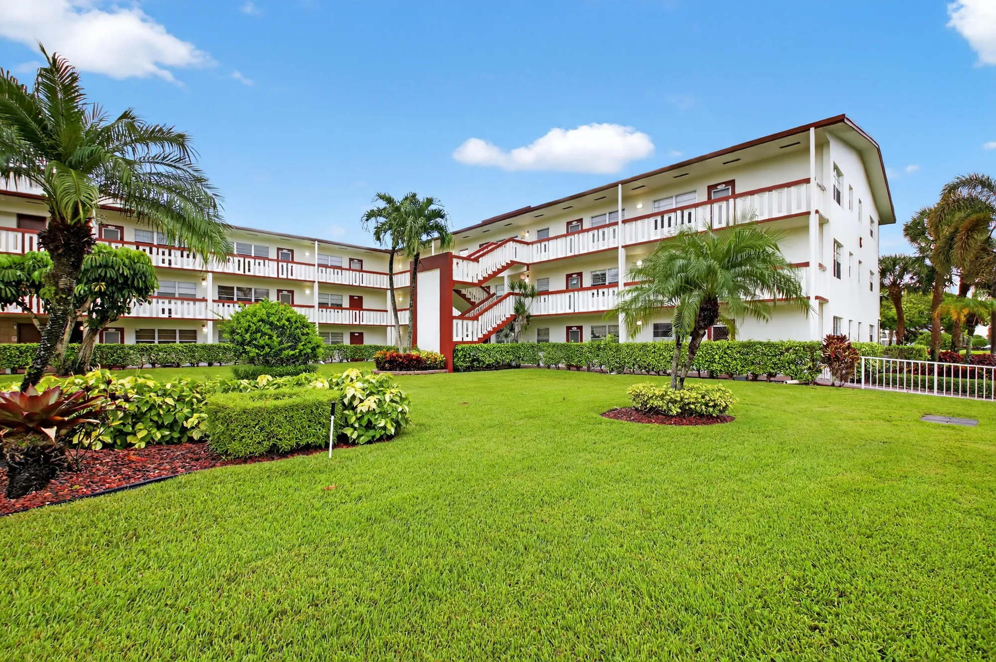 Property Slideshow image 8 of 20 | 125 brighton c, Boca Raton, FL, 33434