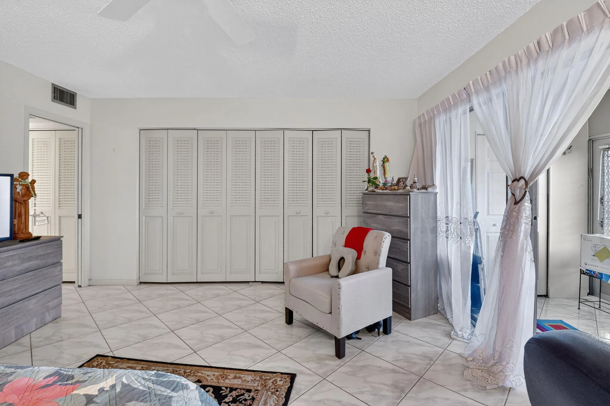 Property Slideshow image 11 of 33 | 1069 cornwall d d, Boca Raton, FL, 33434