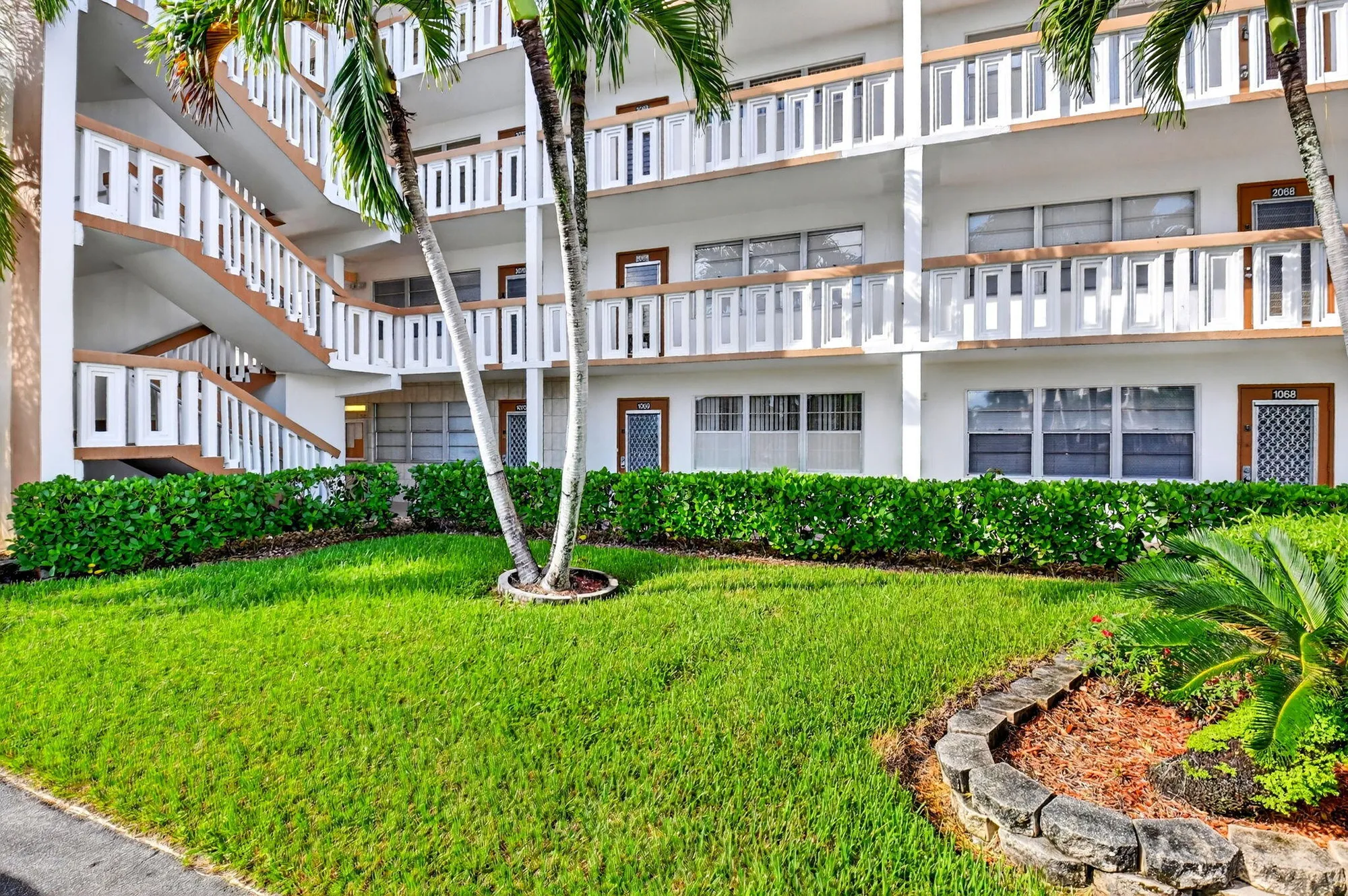 Property Slideshow image 2 of 33 | 1069 cornwall d d, Boca Raton, FL, 33434