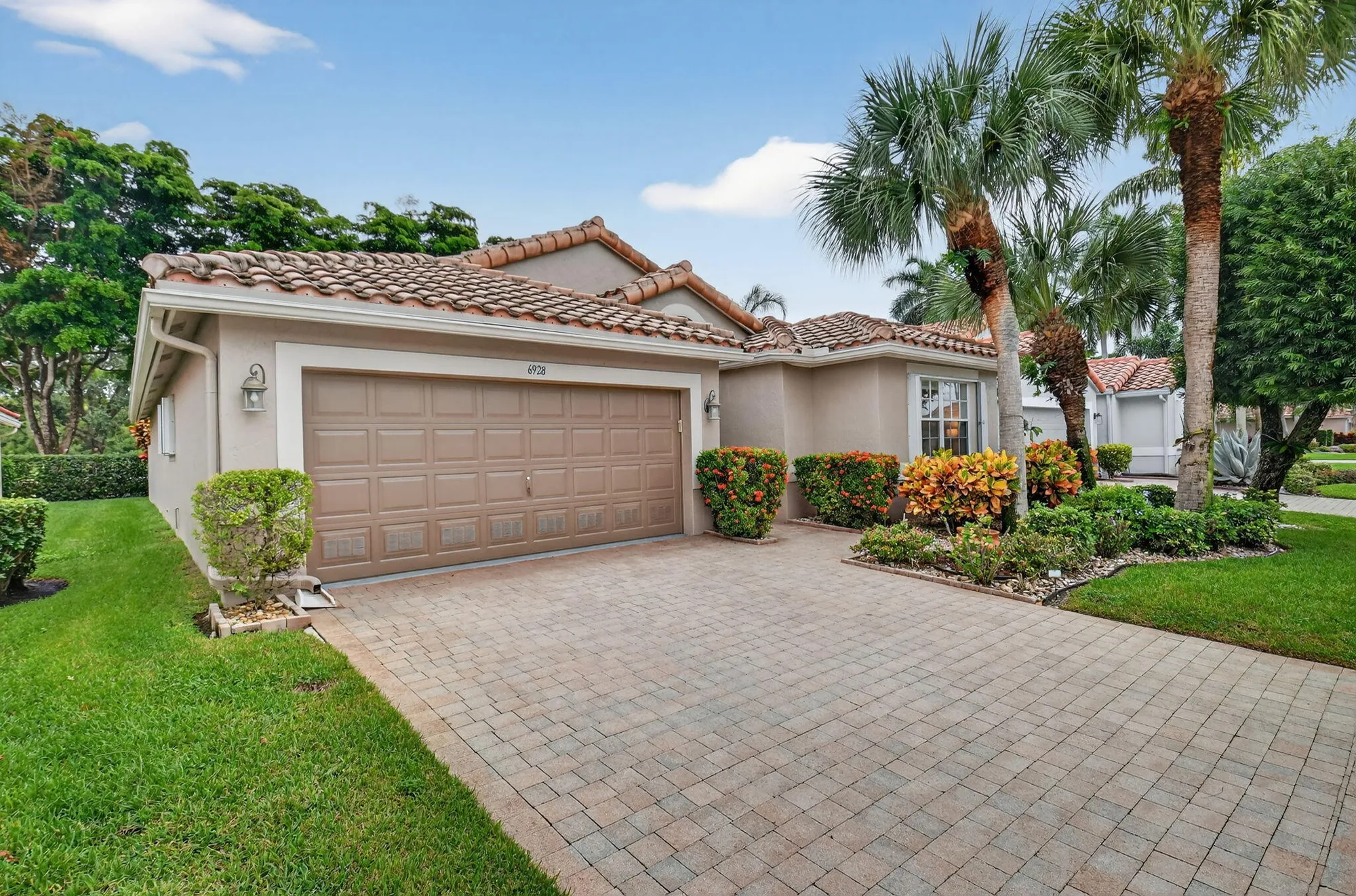 Property Slideshow image 4 of 82 | 6928 lismore ave, Boynton Beach, FL, 33437