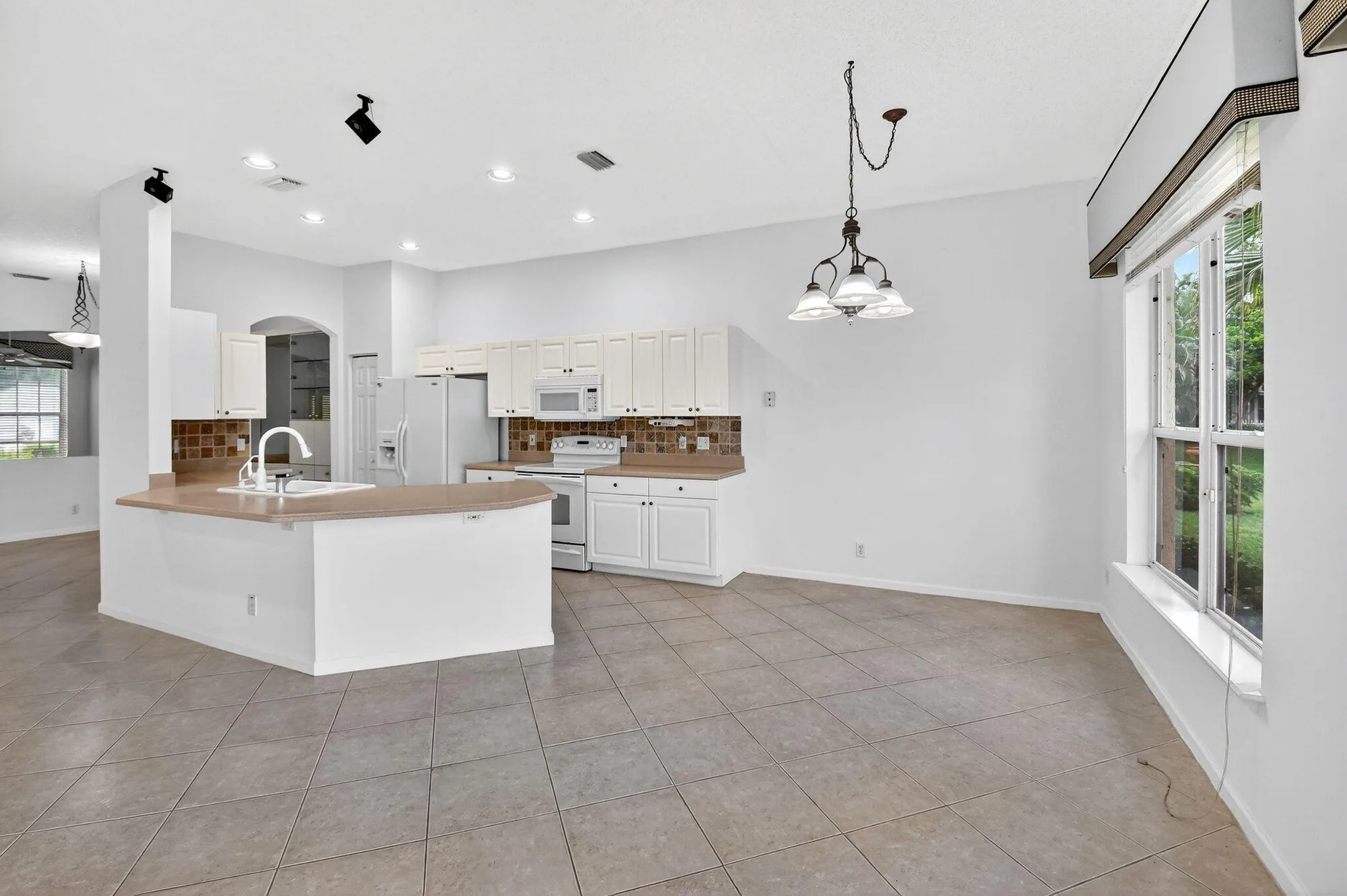 Property Slideshow image 16 of 80 | 7975 rockford rd, Boynton Beach, FL, 33472