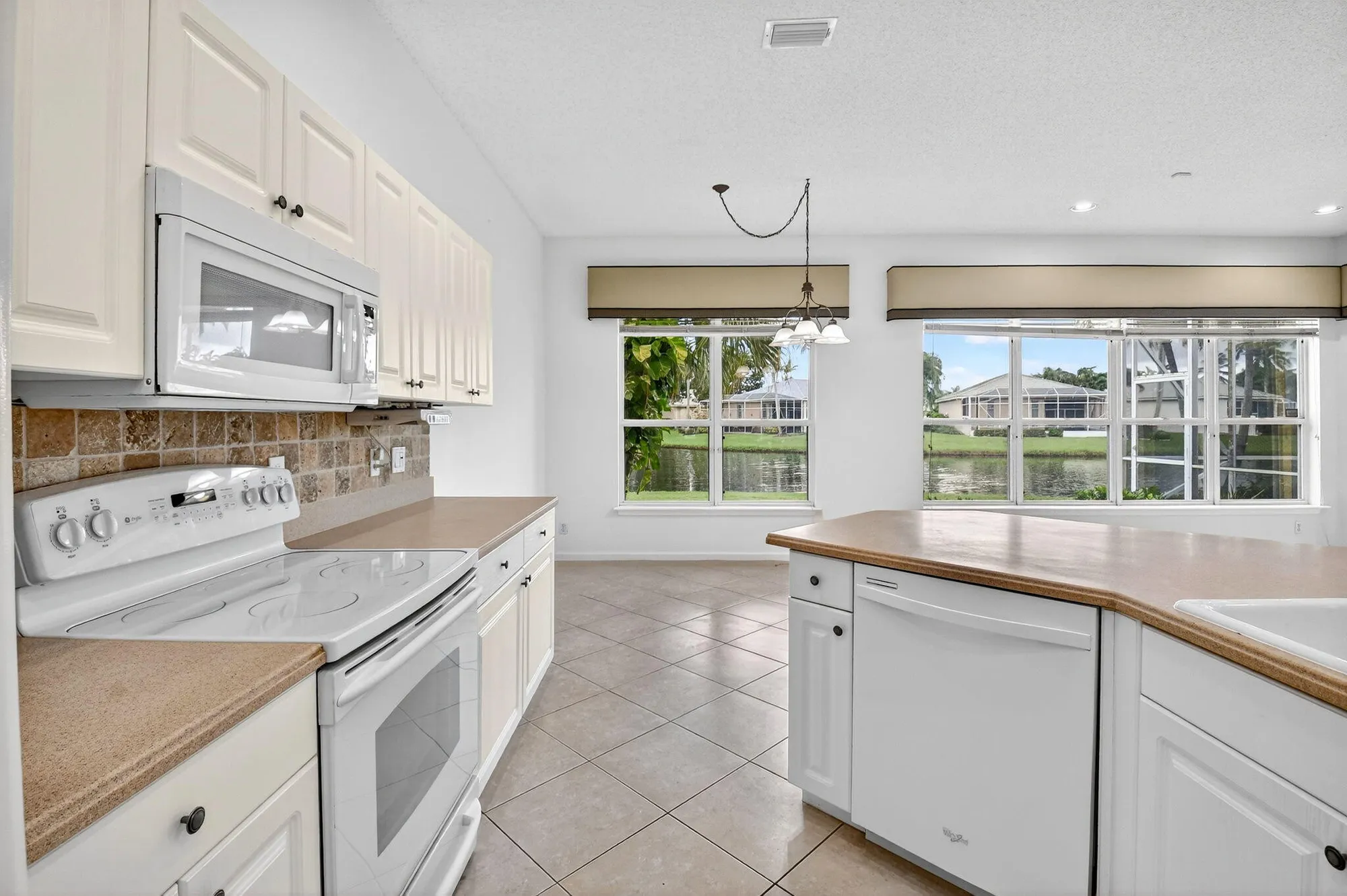 Property Slideshow image 19 of 80 | 7975 rockford rd, Boynton Beach, FL, 33472