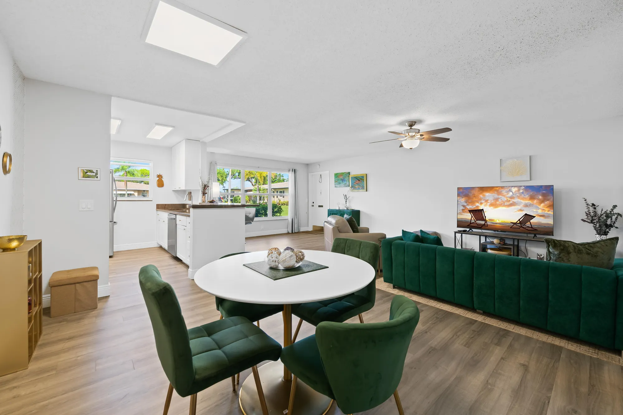 Property Slideshow image 1 of 24 | 1025 south dr b, Delray Beach, FL, 33445