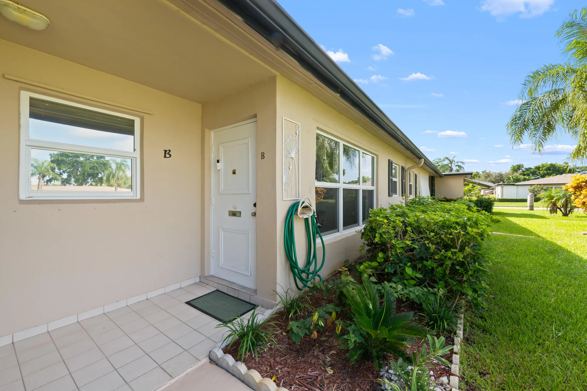 Property Slideshow image 19 of 24 | 1025 south dr b, Delray Beach, FL, 33445