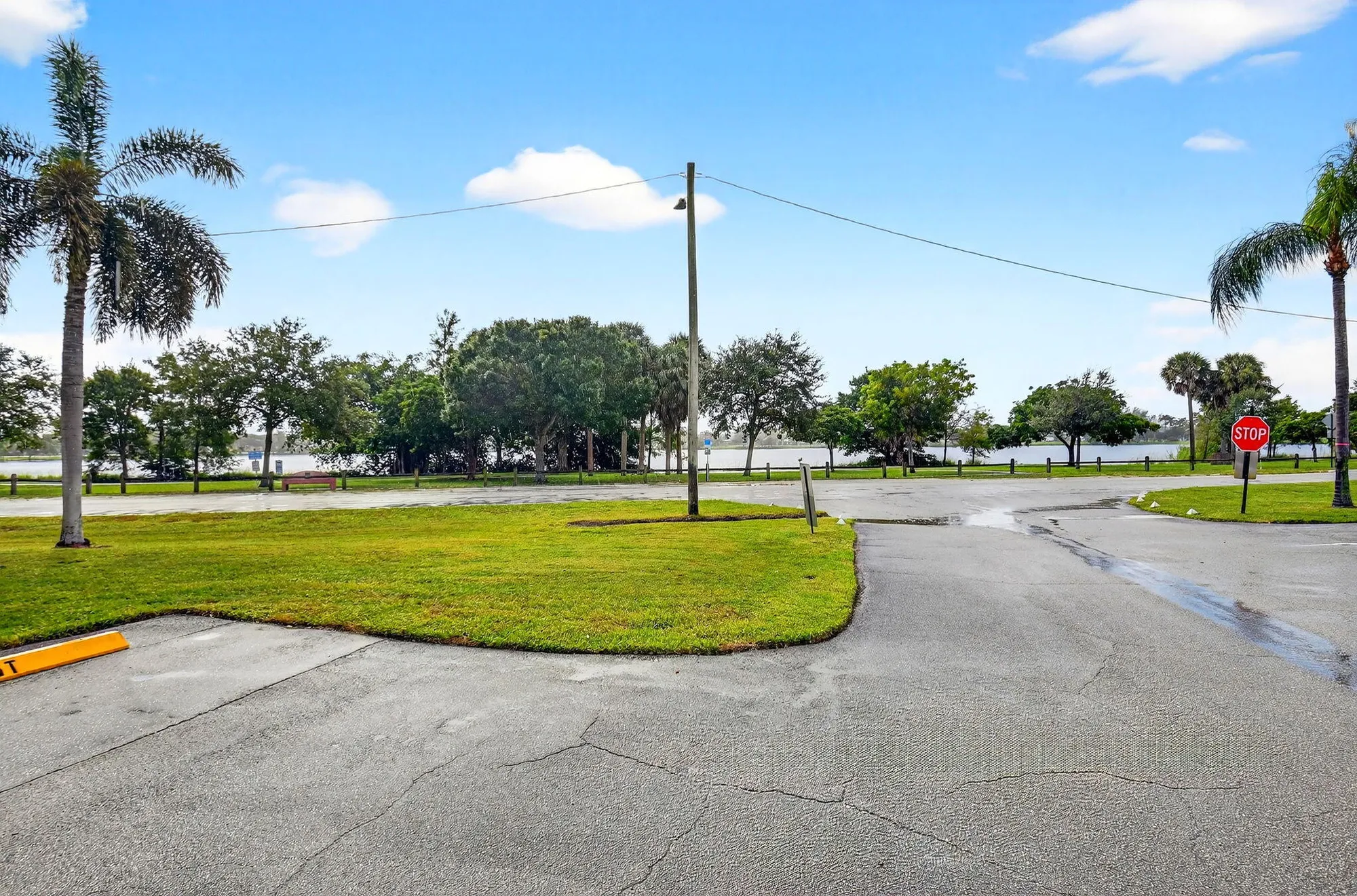 Property Slideshow image 33 of 49 | 3240 lake osborne dr 107, Lake Worth Beach, FL, 33461