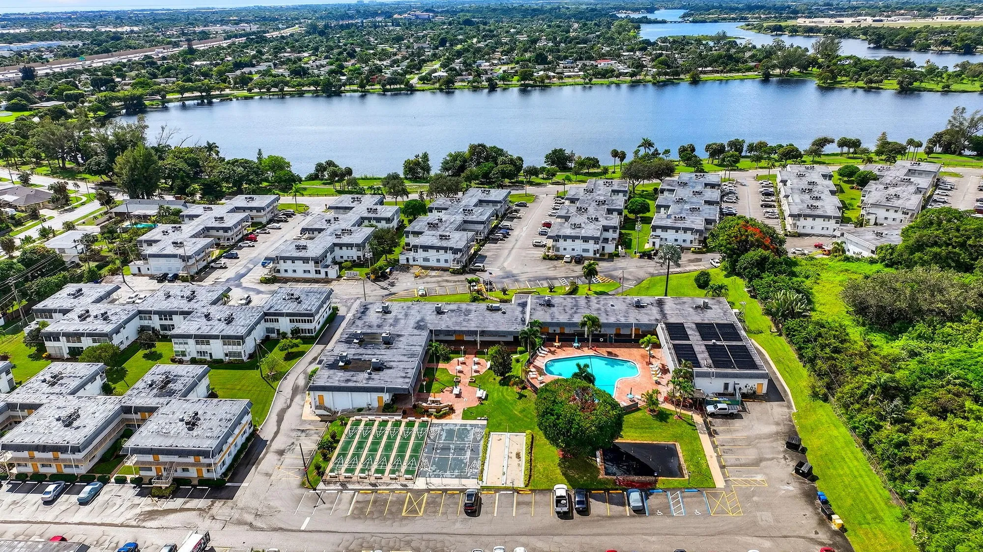 Property Slideshow image 39 of 49 | 3240 lake osborne dr 107, Lake Worth Beach, FL, 33461