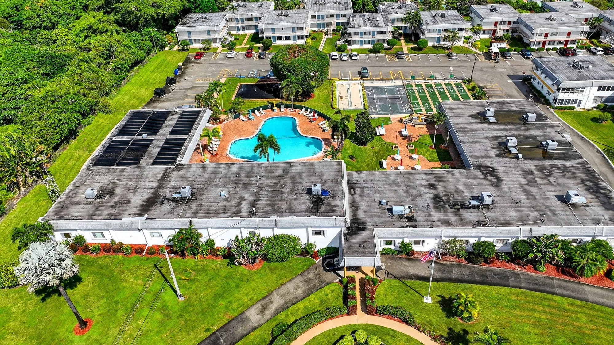 Property Slideshow image 41 of 49 | 3240 lake osborne dr 107, Lake Worth Beach, FL, 33461