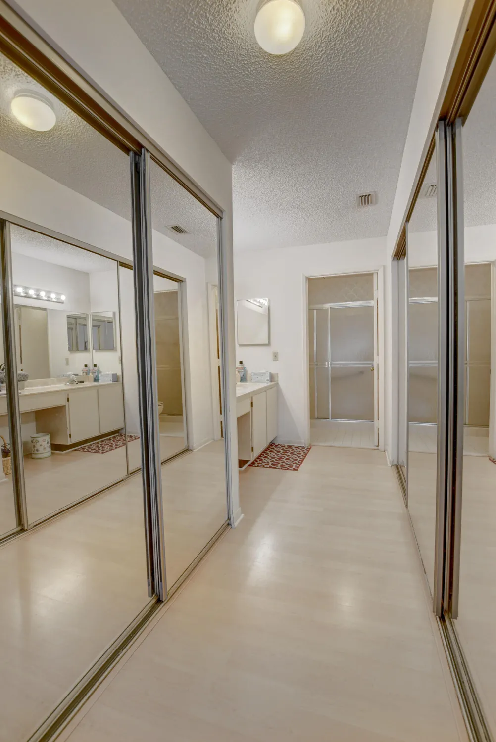 Property Slideshow image 20 of 40 | 8089 springtree rd, Boca Raton, FL, 33496