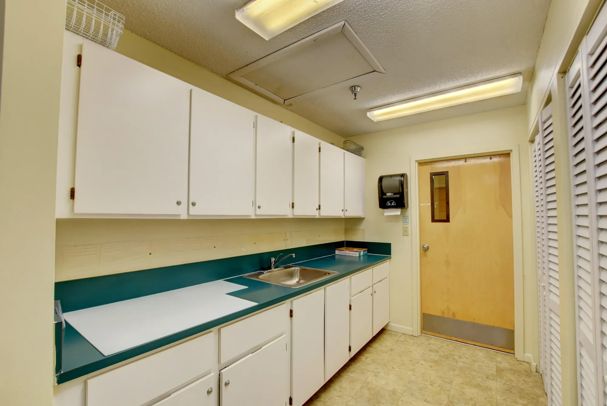 Property Slideshow image 31 of 40 | 8089 springtree rd, Boca Raton, FL, 33496