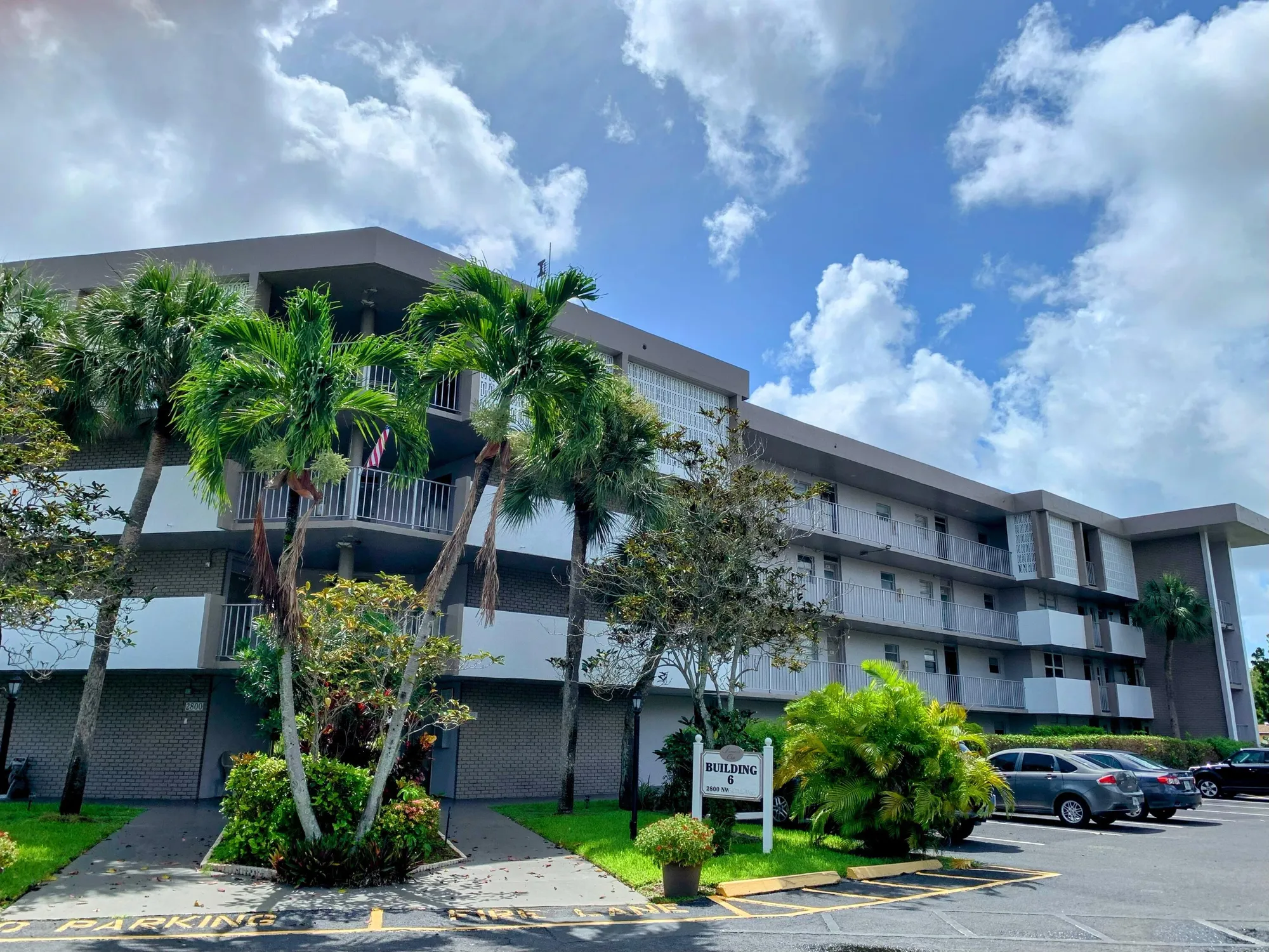 Property Slideshow image 16 of 27 | 2800 nw 47th ter 304b, Lauderdale Lakes, FL, 33313