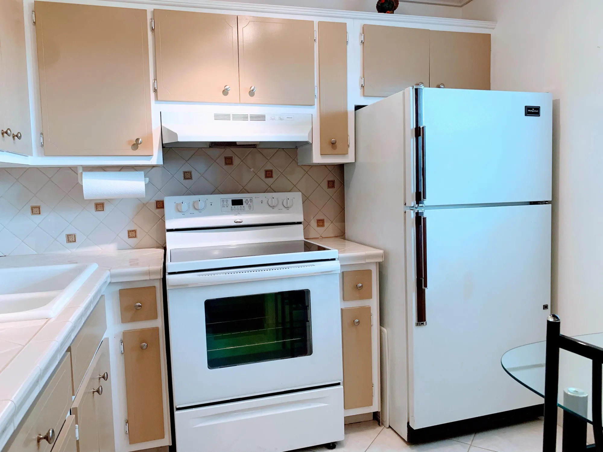 Property Slideshow image 9 of 27 | 2800 nw 47th ter 304b, Lauderdale Lakes, FL, 33313