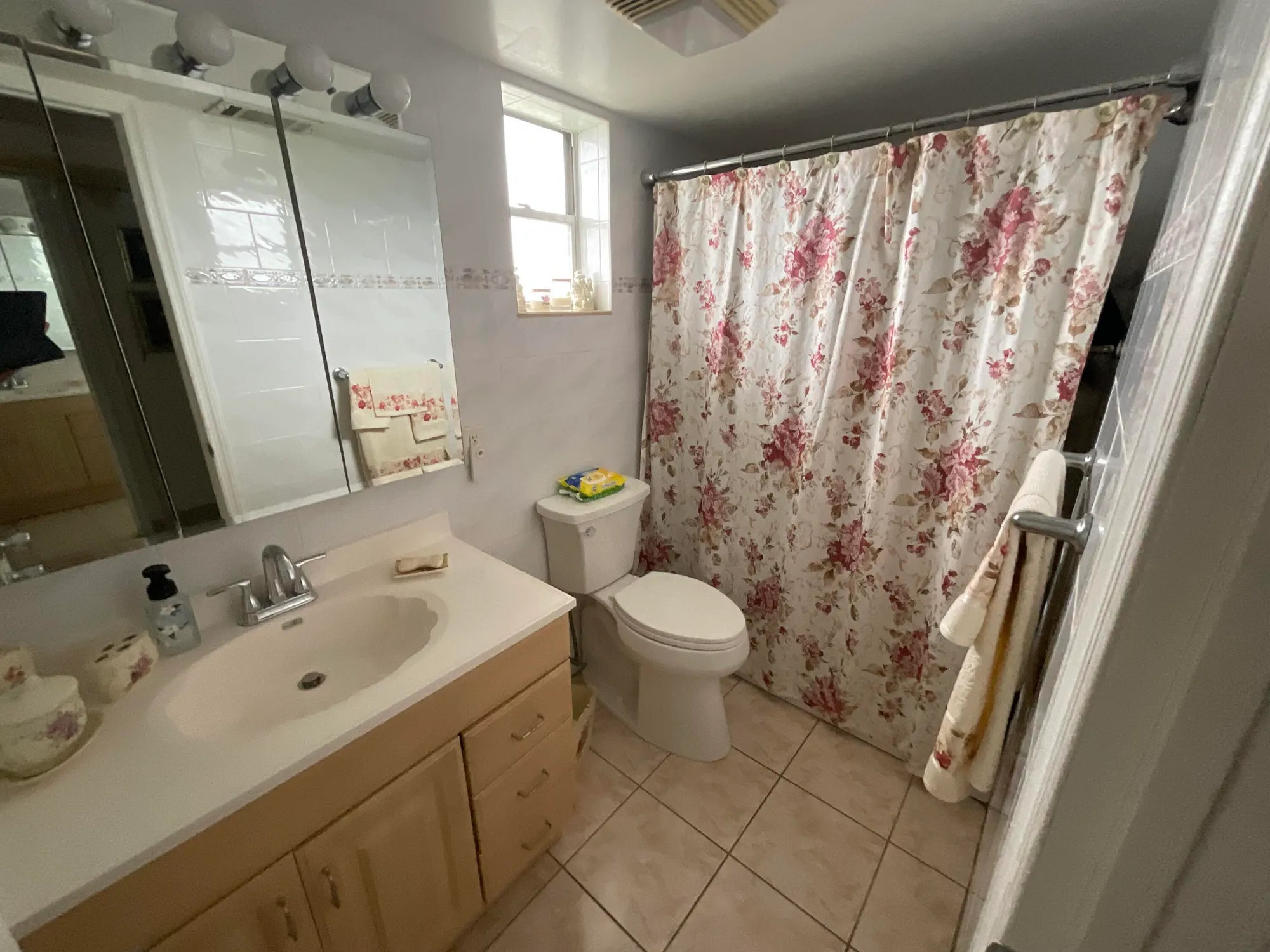 Property Slideshow image 18 of 65 | 2728 garden dr n apt 415, Lake Worth Beach, FL, 33461