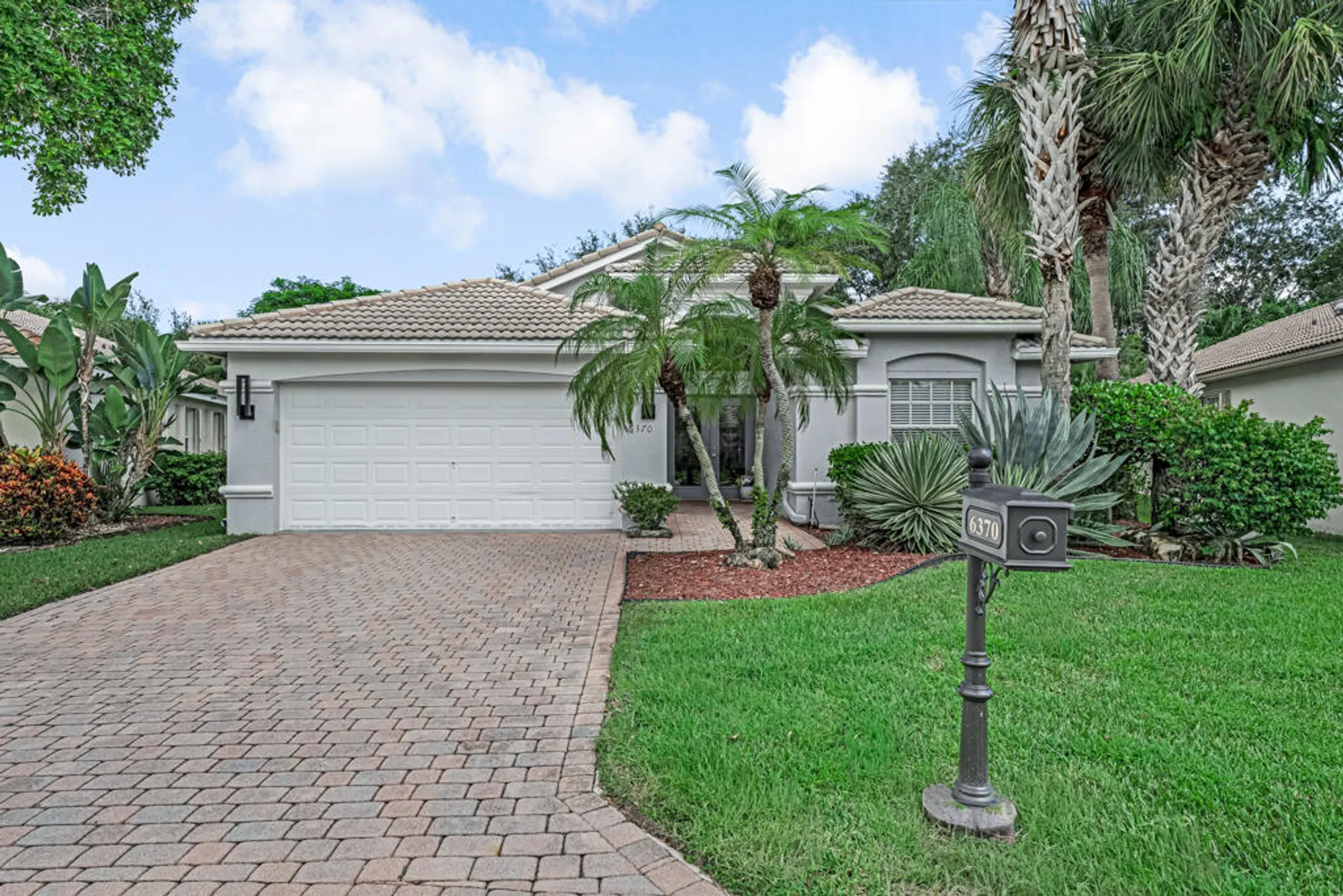 Property Slideshow image 2 of 50 | 6370 via primo st, Lake Worth, FL, 33467