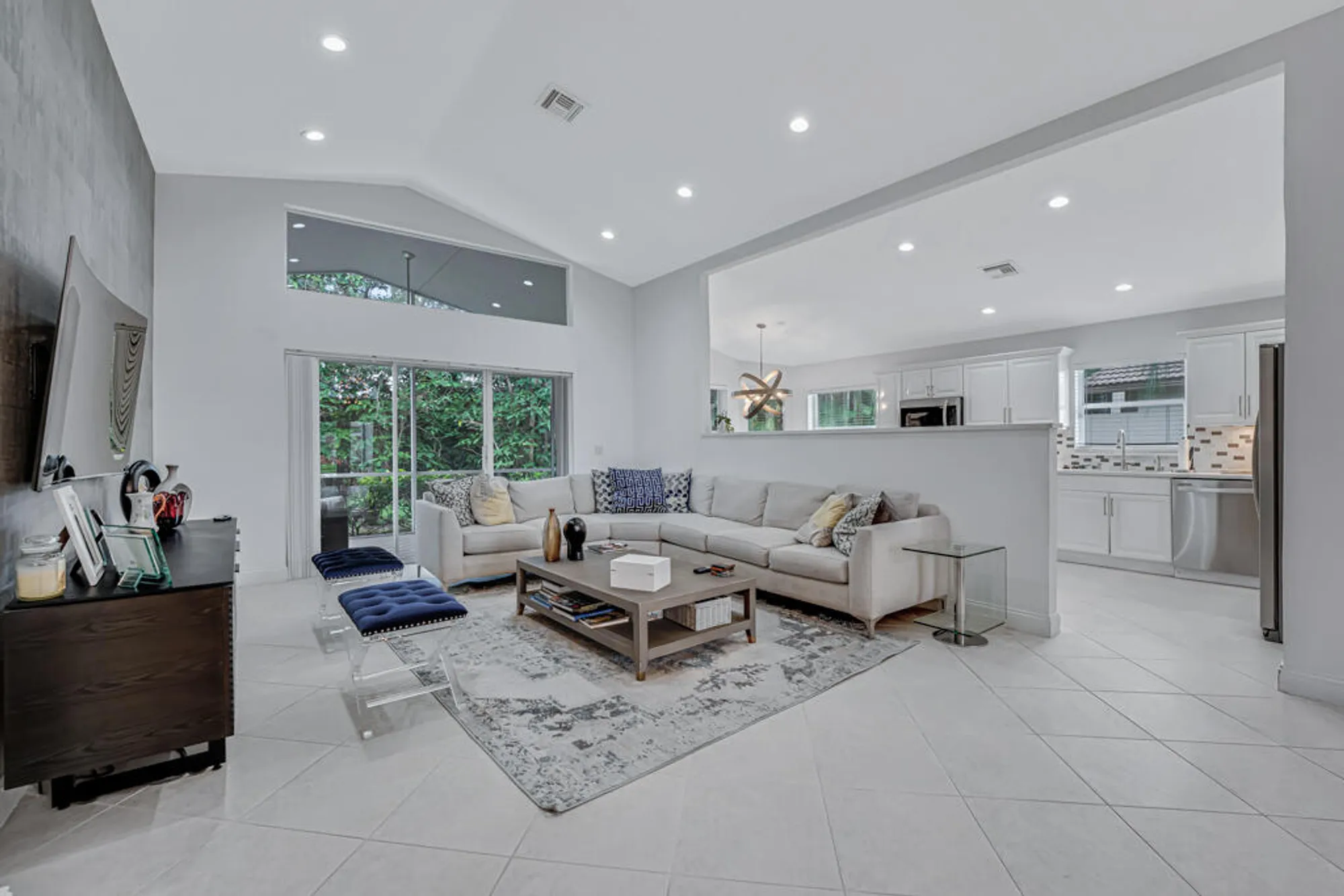 Property Slideshow image 6 of 50 | 6370 via primo st, Lake Worth, FL, 33467