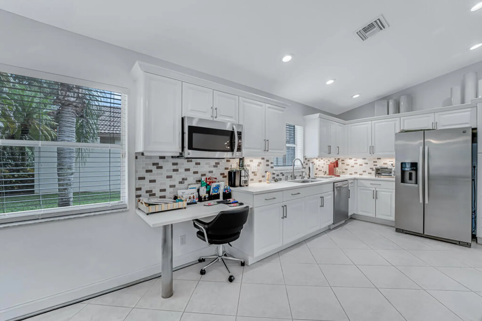 Property Slideshow image 12 of 50 | 6370 via primo st, Lake Worth, FL, 33467