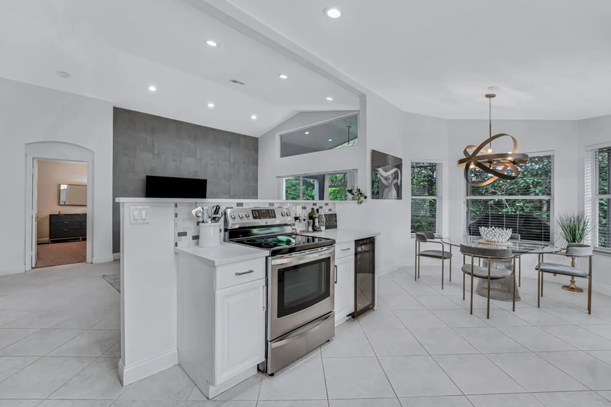 Property Slideshow image 9 of 50 | 6370 via primo st, Lake Worth, FL, 33467