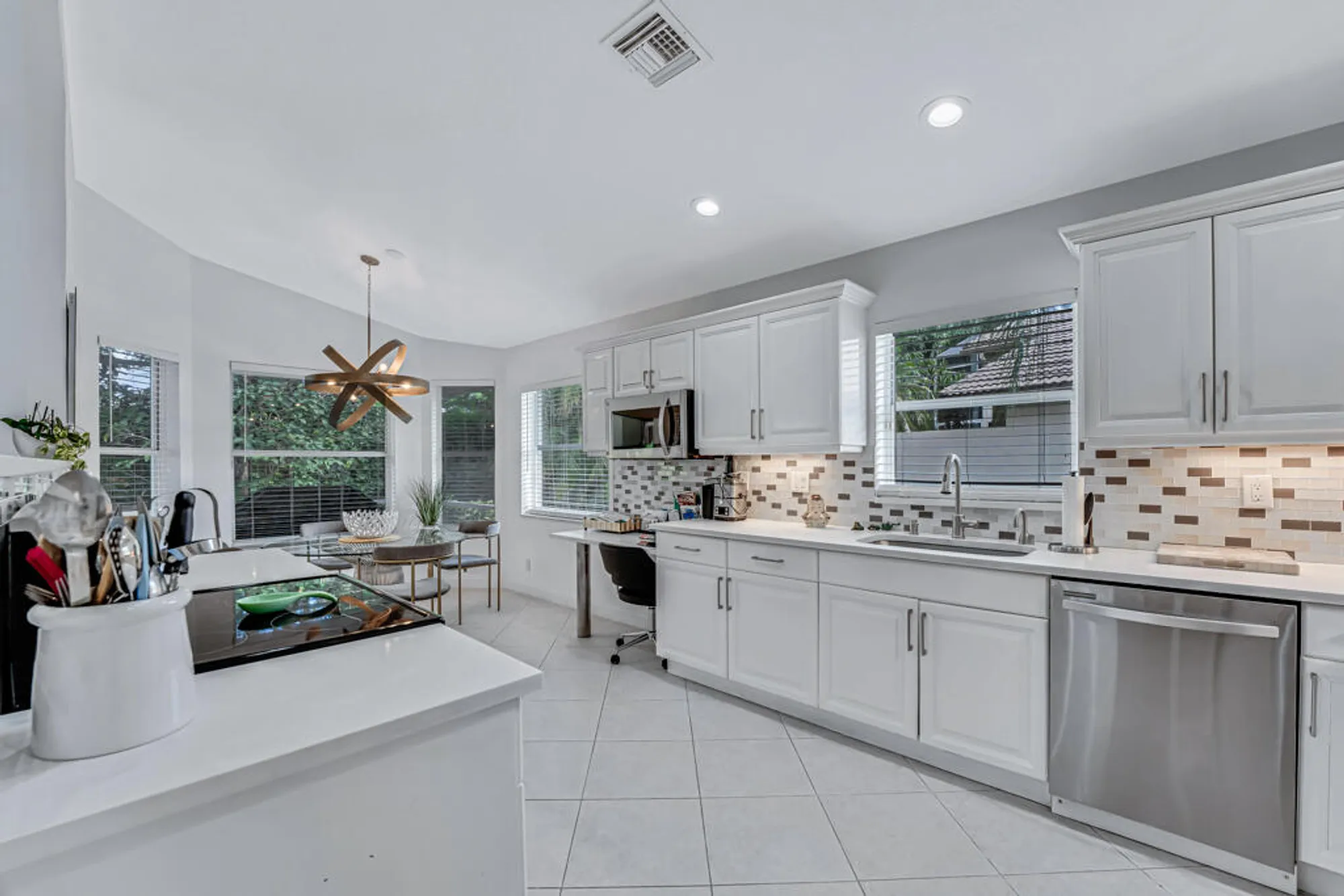 Property Slideshow image 10 of 50 | 6370 via primo st, Lake Worth, FL, 33467