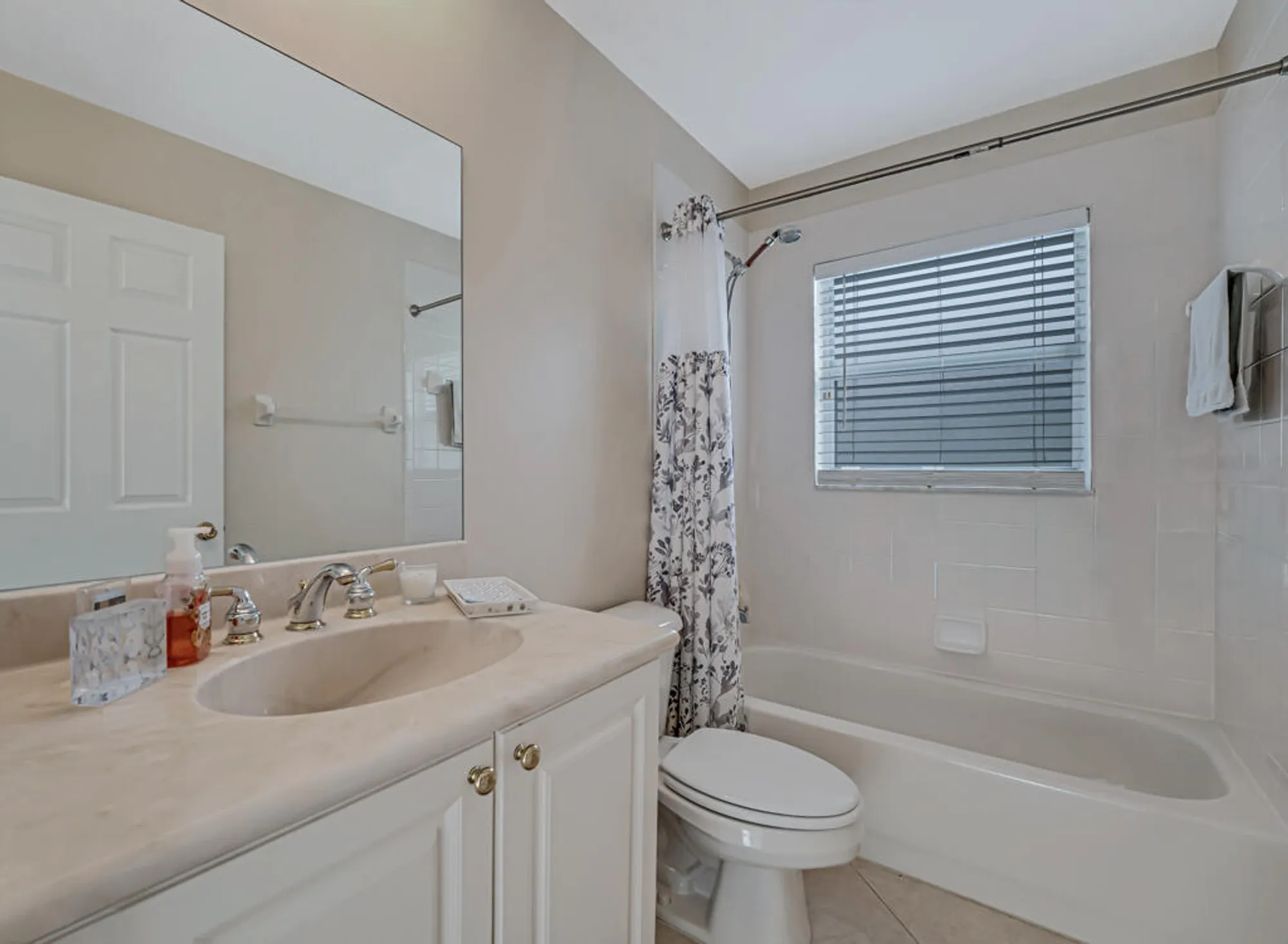 Property Slideshow image 26 of 50 | 6370 via primo st, Lake Worth, FL, 33467