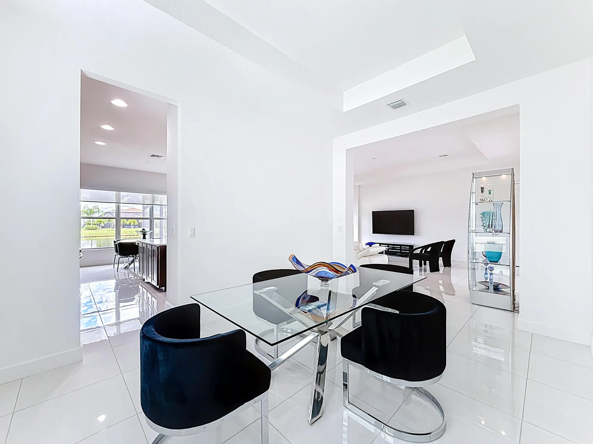 Property Slideshow image 14 of 90 | 11057 sw ivory springs ln, Port Saint Lucie, FL, 34987