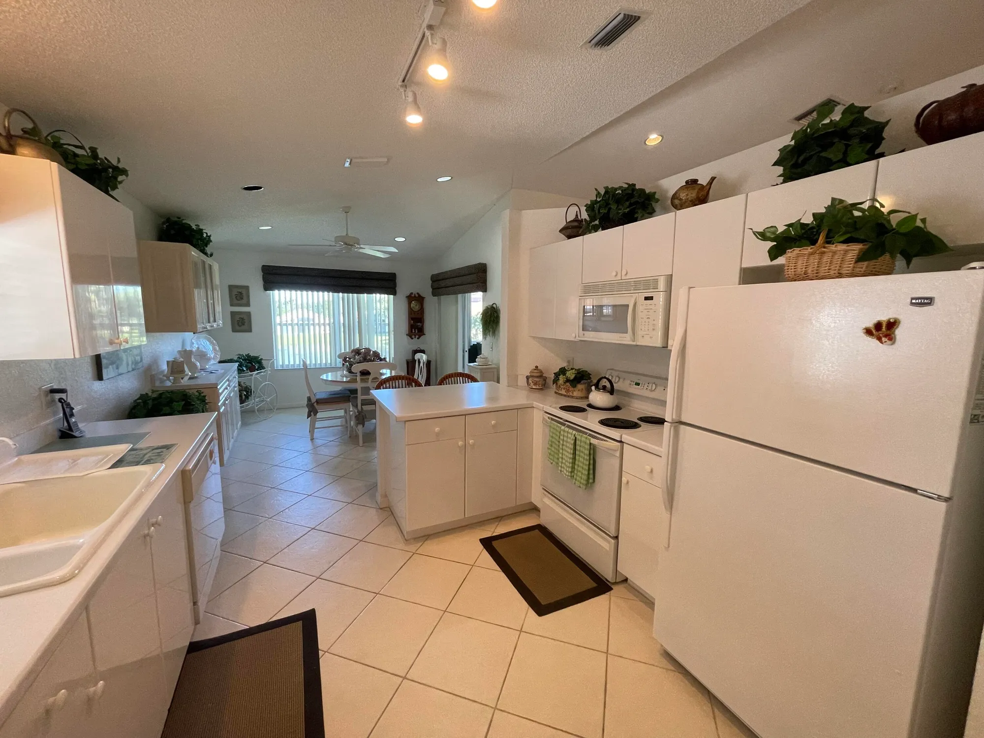 Property Slideshow image 10 of 59 | 7978 laina ln 3, Boynton Beach, FL, 33437