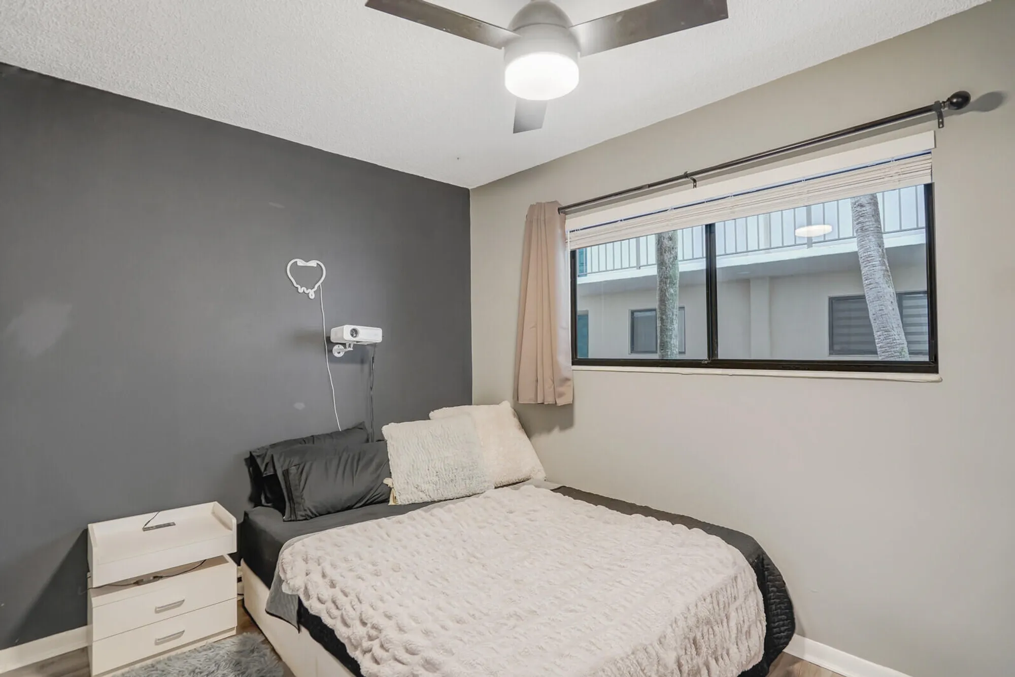 Property Slideshow image 18 of 40 | 5190 las verdes cir 214, Delray Beach, FL, 33484