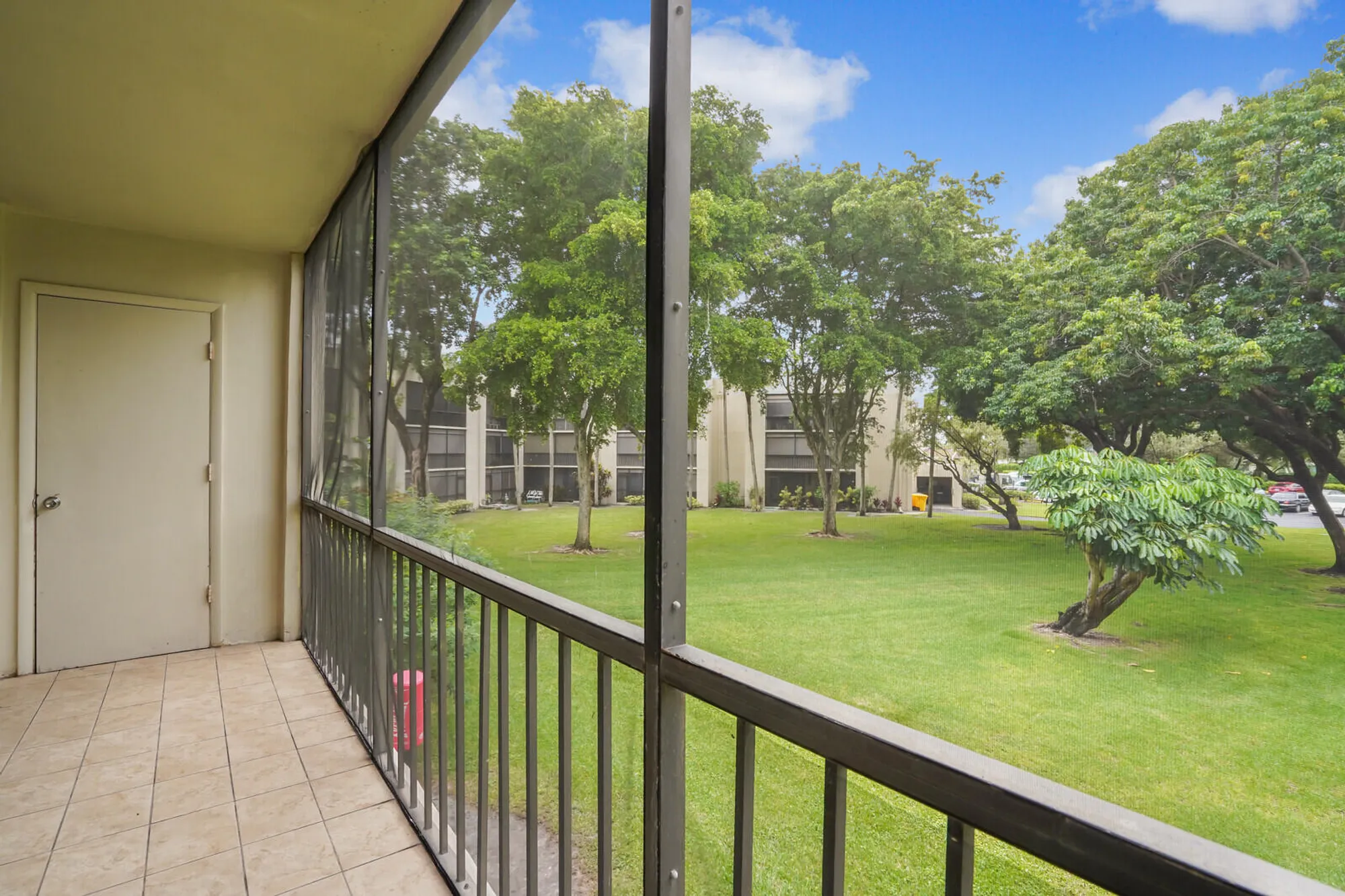 Property Slideshow image 21 of 40 | 5190 las verdes cir 214, Delray Beach, FL, 33484