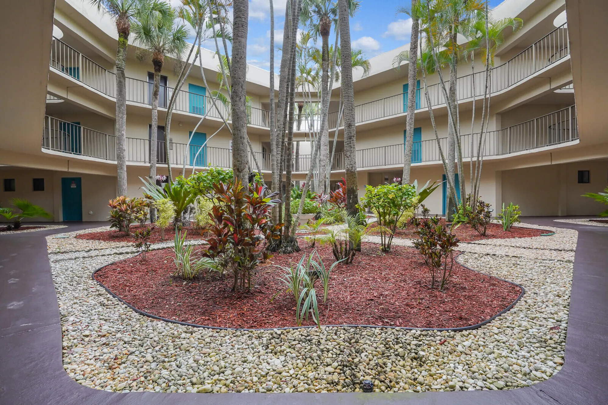 Property Slideshow image 25 of 40 | 5190 las verdes cir 214, Delray Beach, FL, 33484