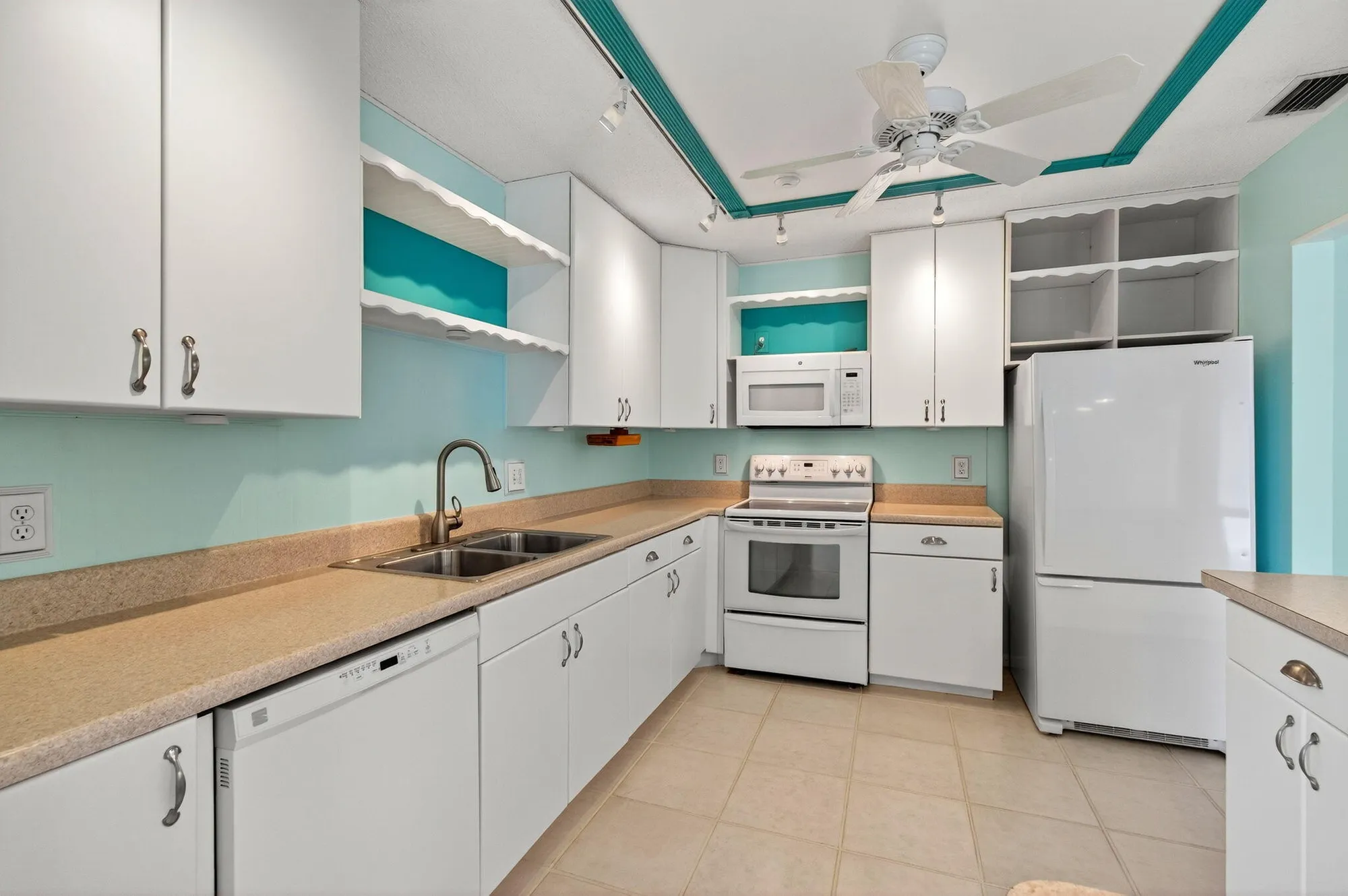 Property Slideshow image 12 of 70 | 6309 dusenburg rd, Delray Beach, FL, 33484