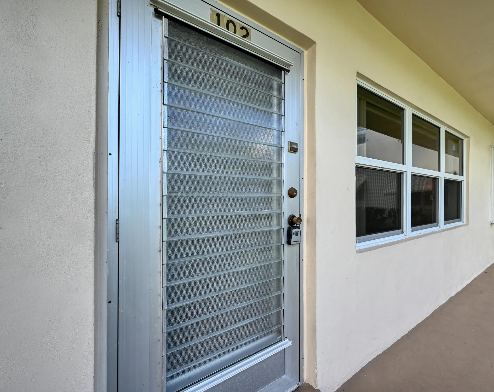 Property Slideshow image 2 of 19 | 102 coventry e unit e, West Palm Beach, FL, 33417