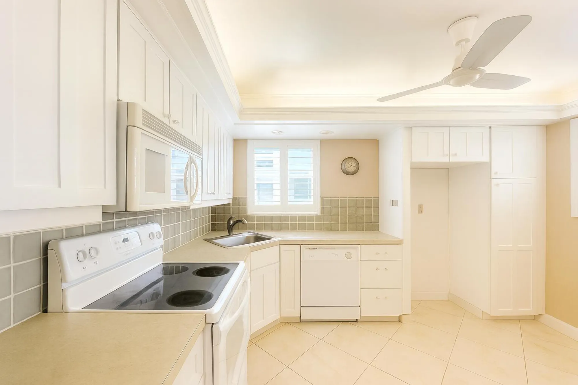 Property Slideshow image 8 of 52 | 8 colonial club dr apt 205, Boynton Beach, FL, 33435