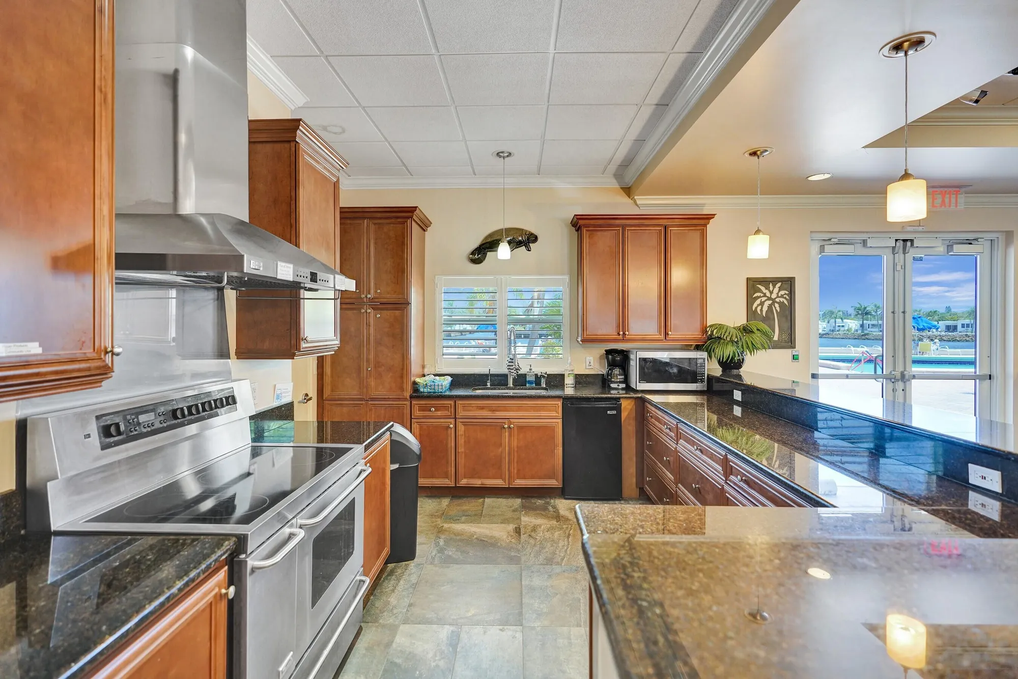 Property Slideshow image 17 of 21 | 2000 s federal hwy apt 307, Boynton Beach, FL, 33435