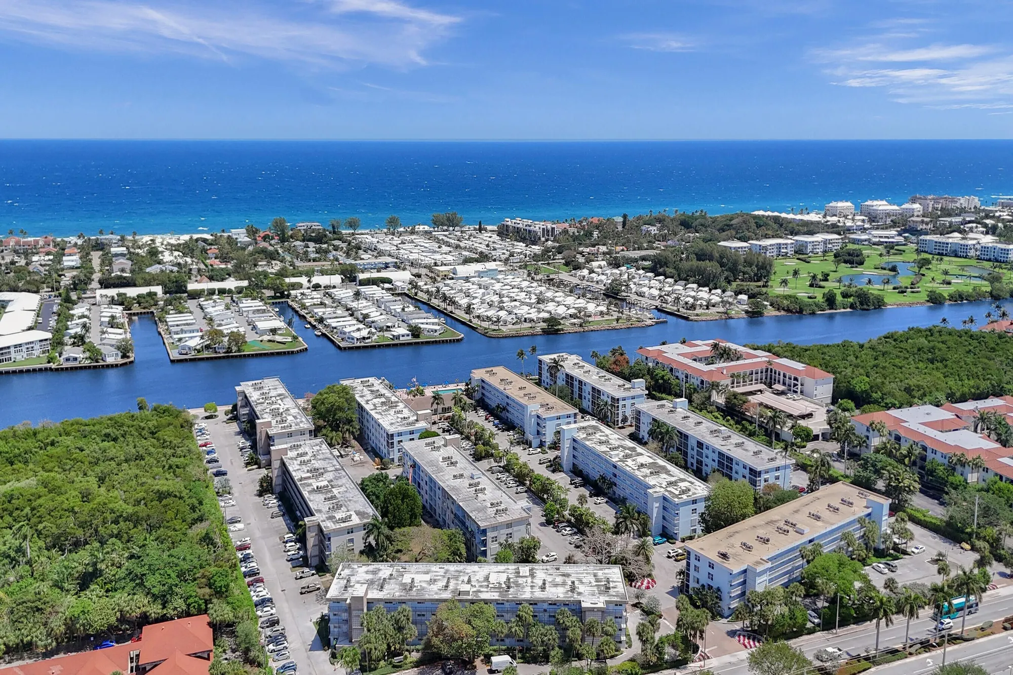 Property Slideshow image 2 of 21 | 2000 s federal hwy apt 307, Boynton Beach, FL, 33435