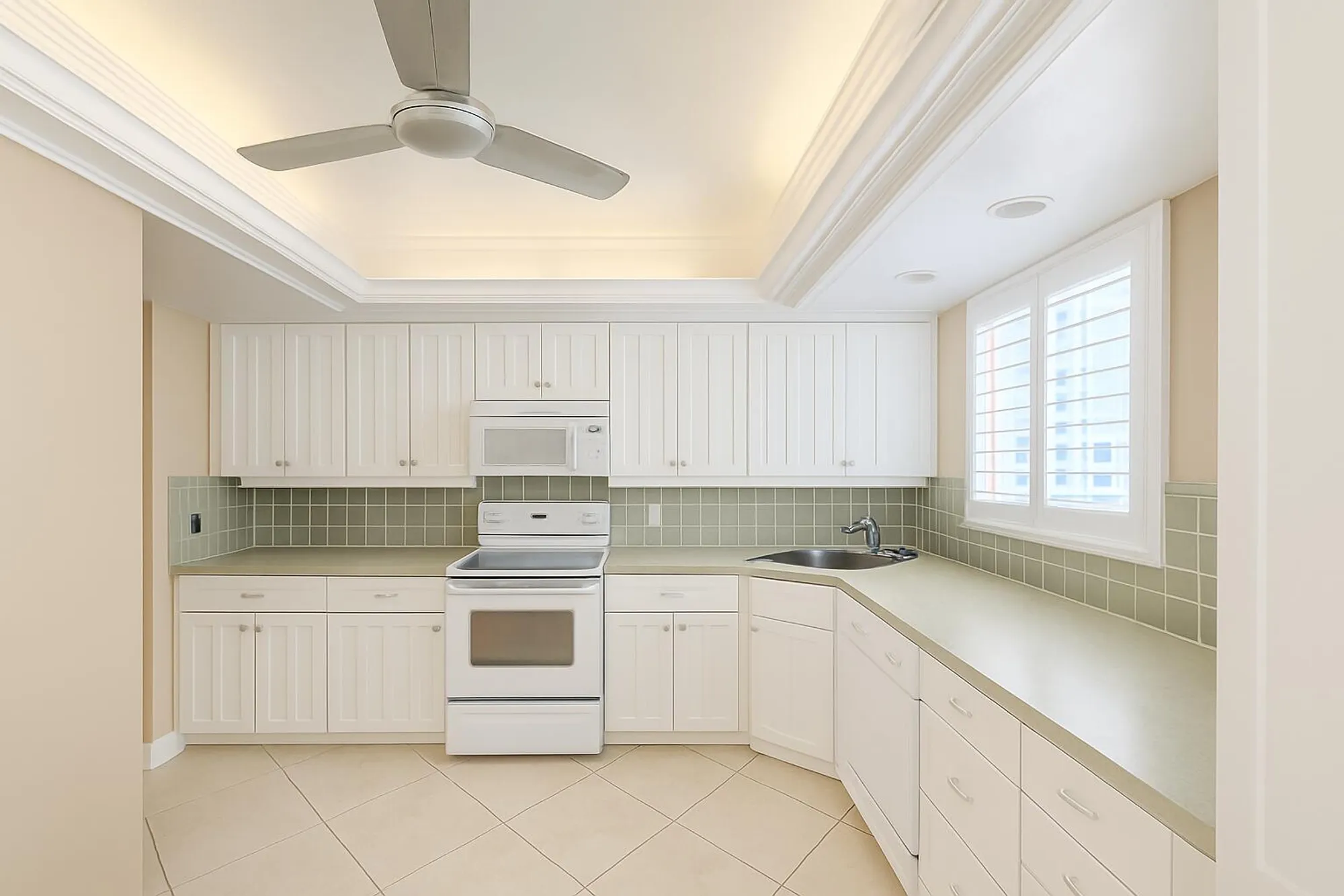 Property Slideshow image 7 of 52 | 8 colonial club dr apt 205, Boynton Beach, FL, 33435