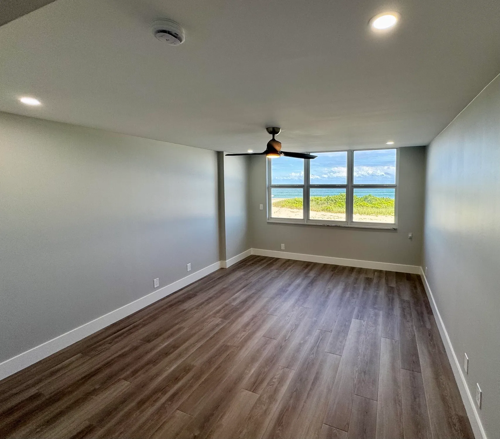 Property Slideshow image 12 of 56 | 1012 n ocean blvd 202, Pompano Beach, FL, 33062