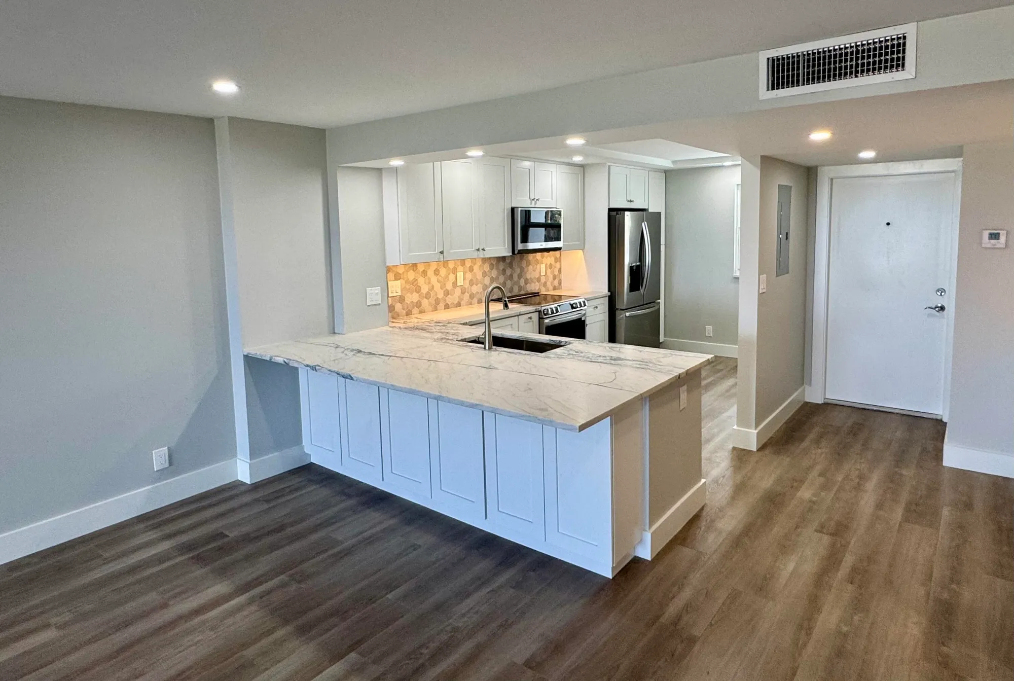 Property Slideshow image 17 of 56 | 1012 n ocean blvd 202, Pompano Beach, FL, 33062