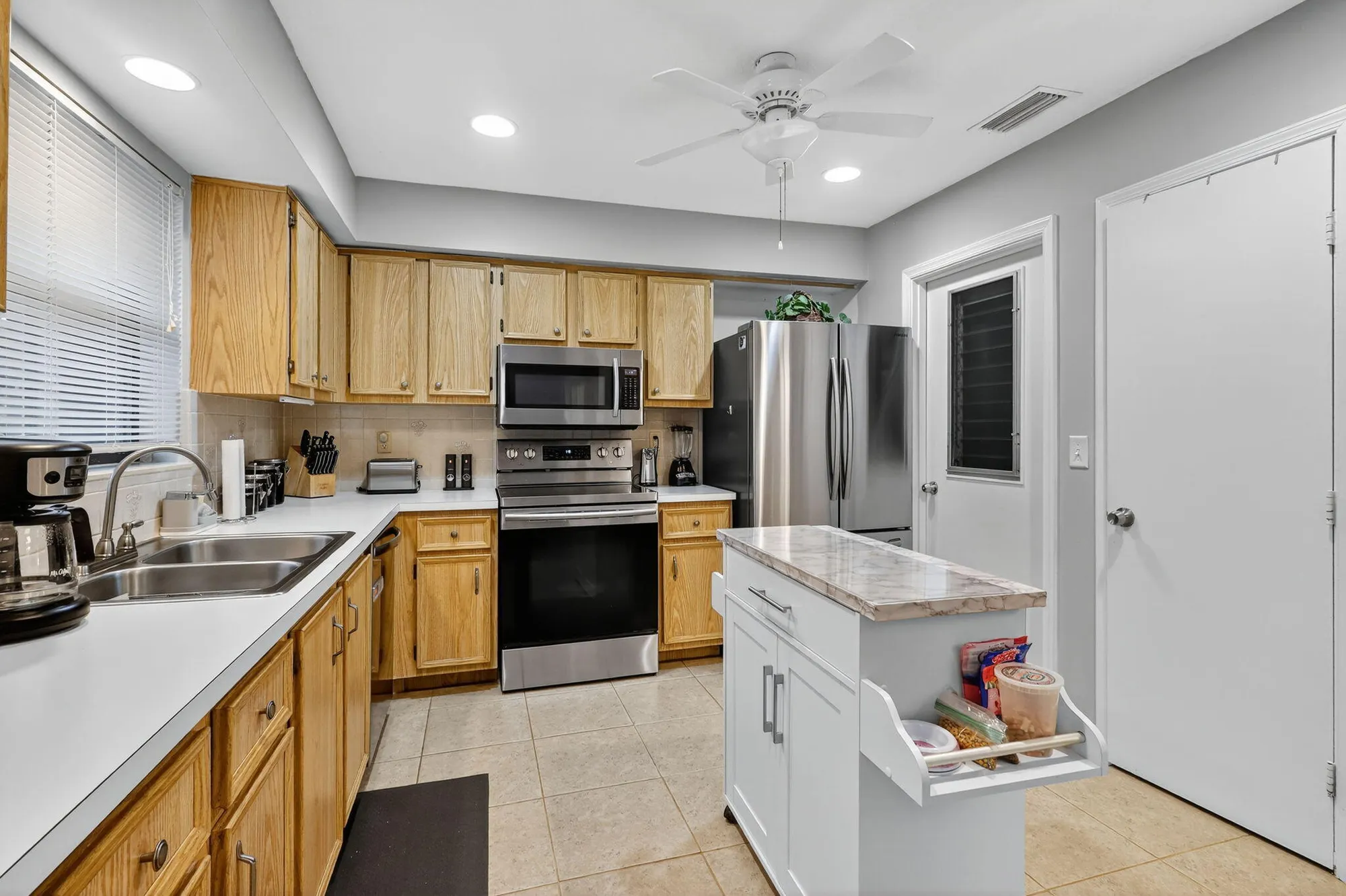 Property Slideshow image 9 of 37 | 9790 tabebuia tree dr a, Boynton Beach, FL, 33436